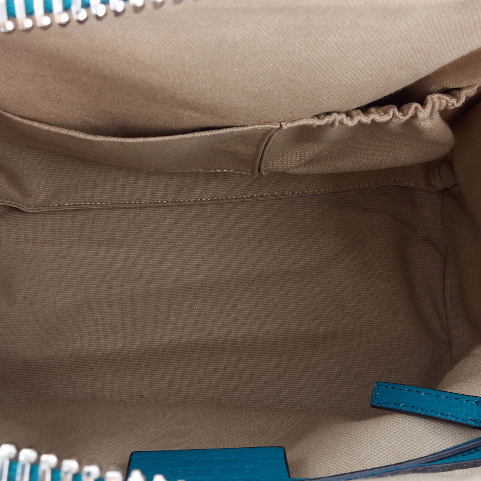 Antigona Small Pebbled Leather Bag