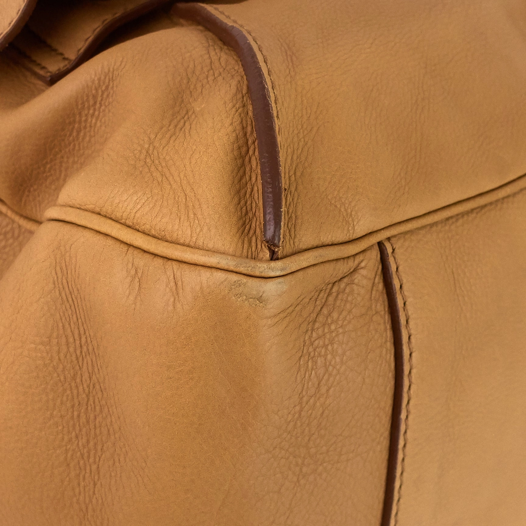 Ball Lock Leather  Bag