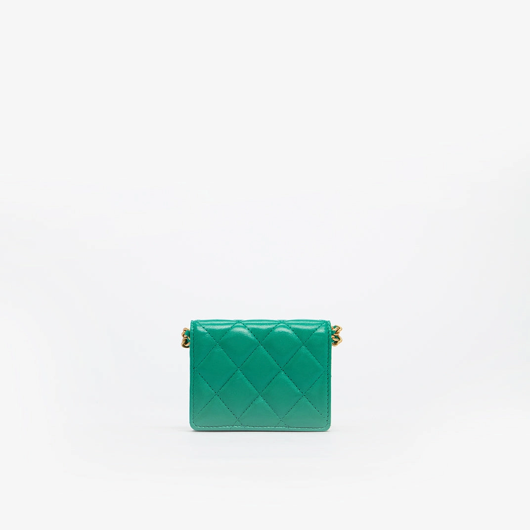 CC Clutch With Chain Crossbody Bag in Green Quilted Lambskin