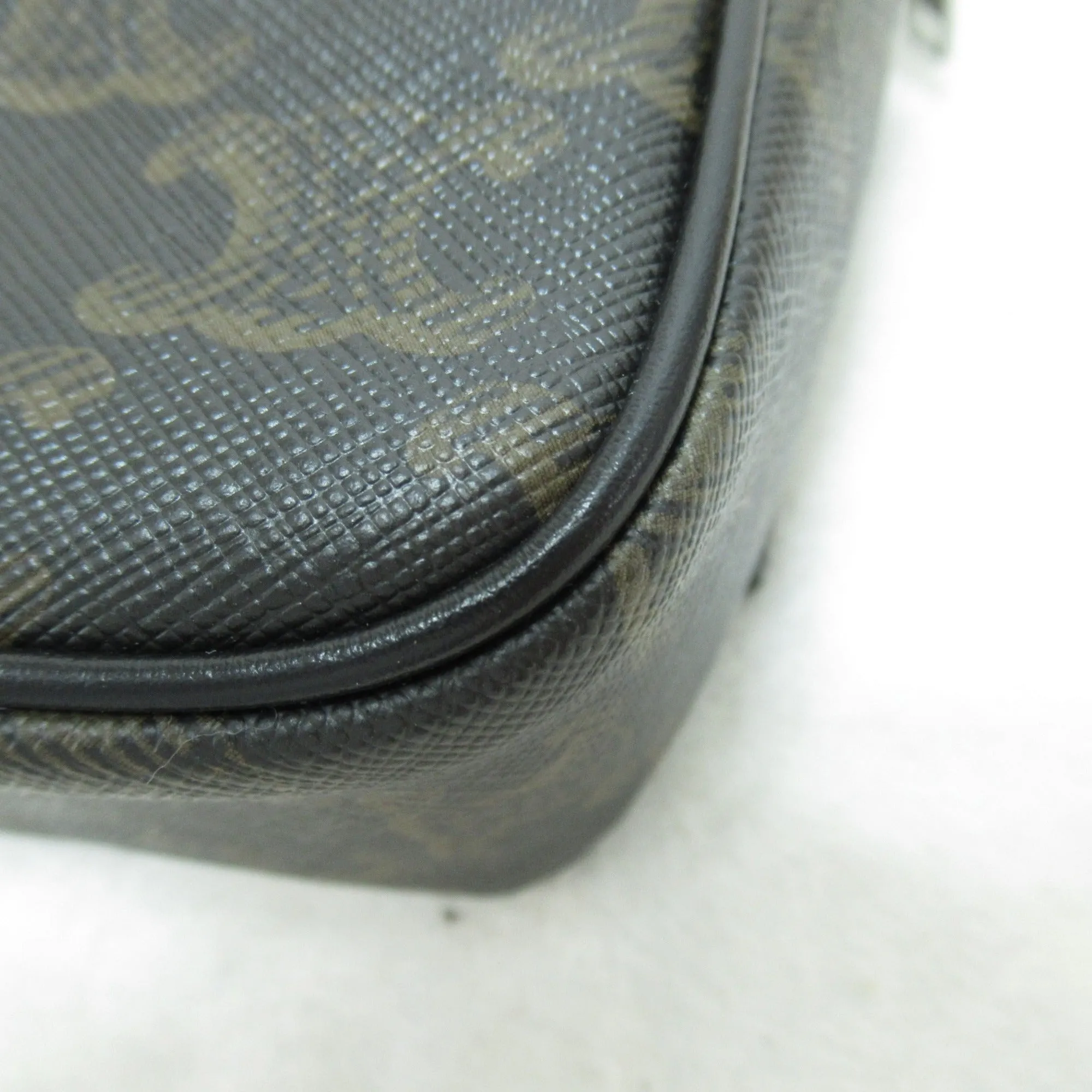 Celine Crossbody bag Shoulder Bag Black PVC coated canvas 111632EU138SI