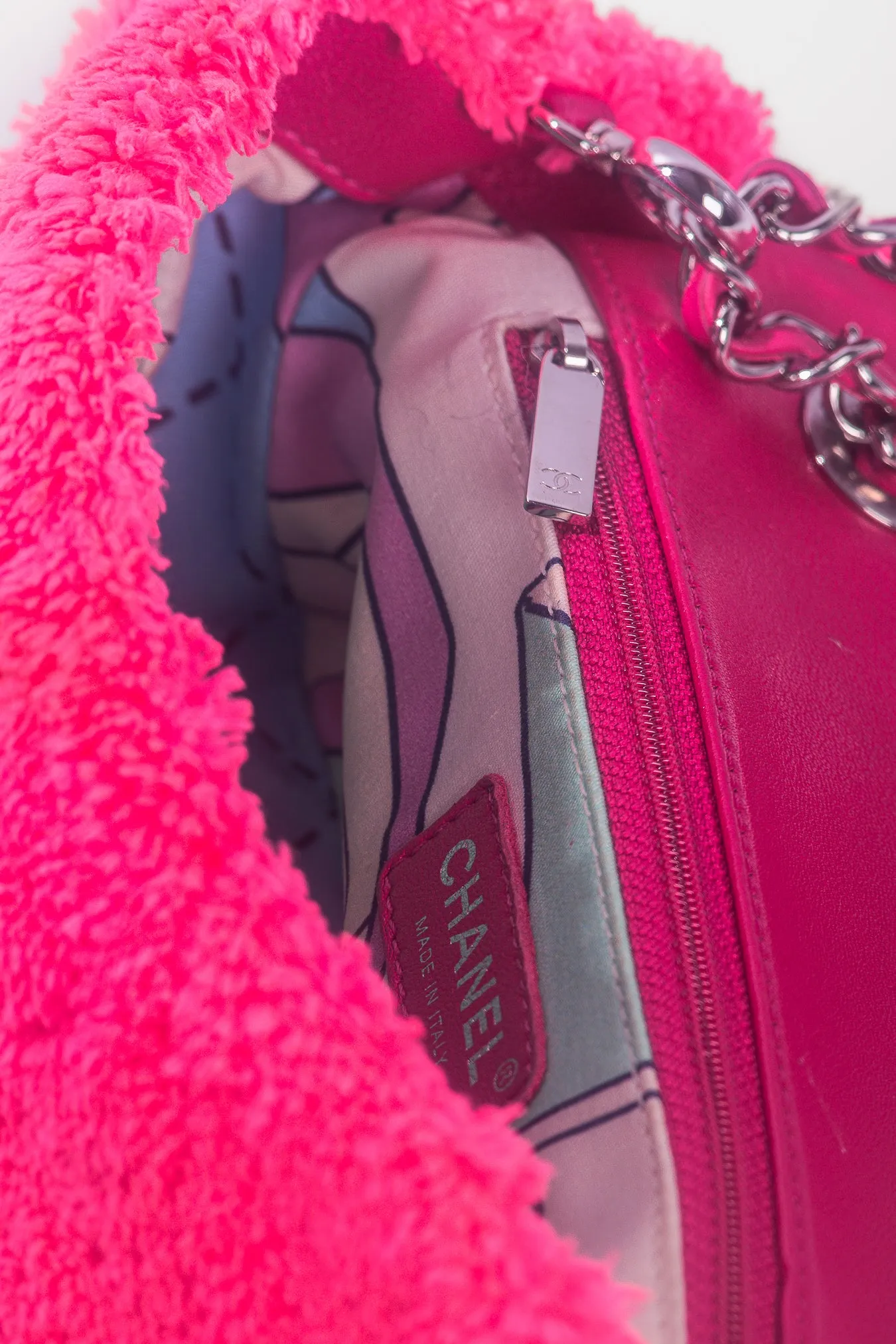 CHANEL - BAG COCO BEACH MEDIUM QUILTED FLAP FUCHSIA TERRY CLOTH TIMELESS