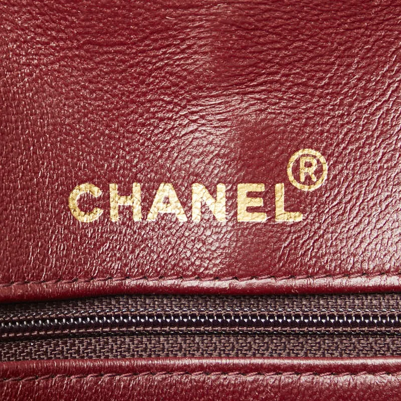 Chanel Medium Classic Matelasse Double Flap Shoulder Bag Leather Shoulder Bag in Good condition