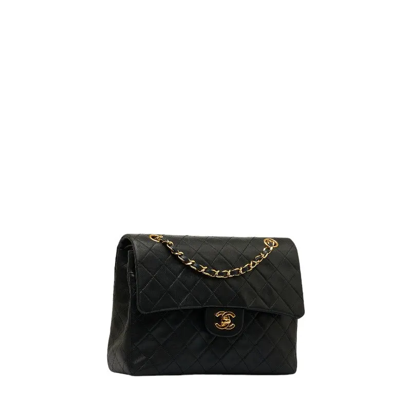 Chanel Medium Classic Matelasse Double Flap Shoulder Bag Leather Shoulder Bag in Good condition