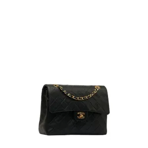 Chanel Medium Classic Matelasse Double Flap Shoulder Bag Leather Shoulder Bag in Good condition