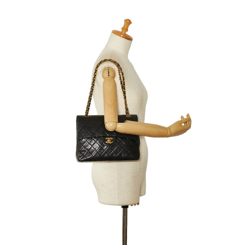Chanel Medium Classic Matelasse Double Flap Shoulder Bag Leather Shoulder Bag in Good condition