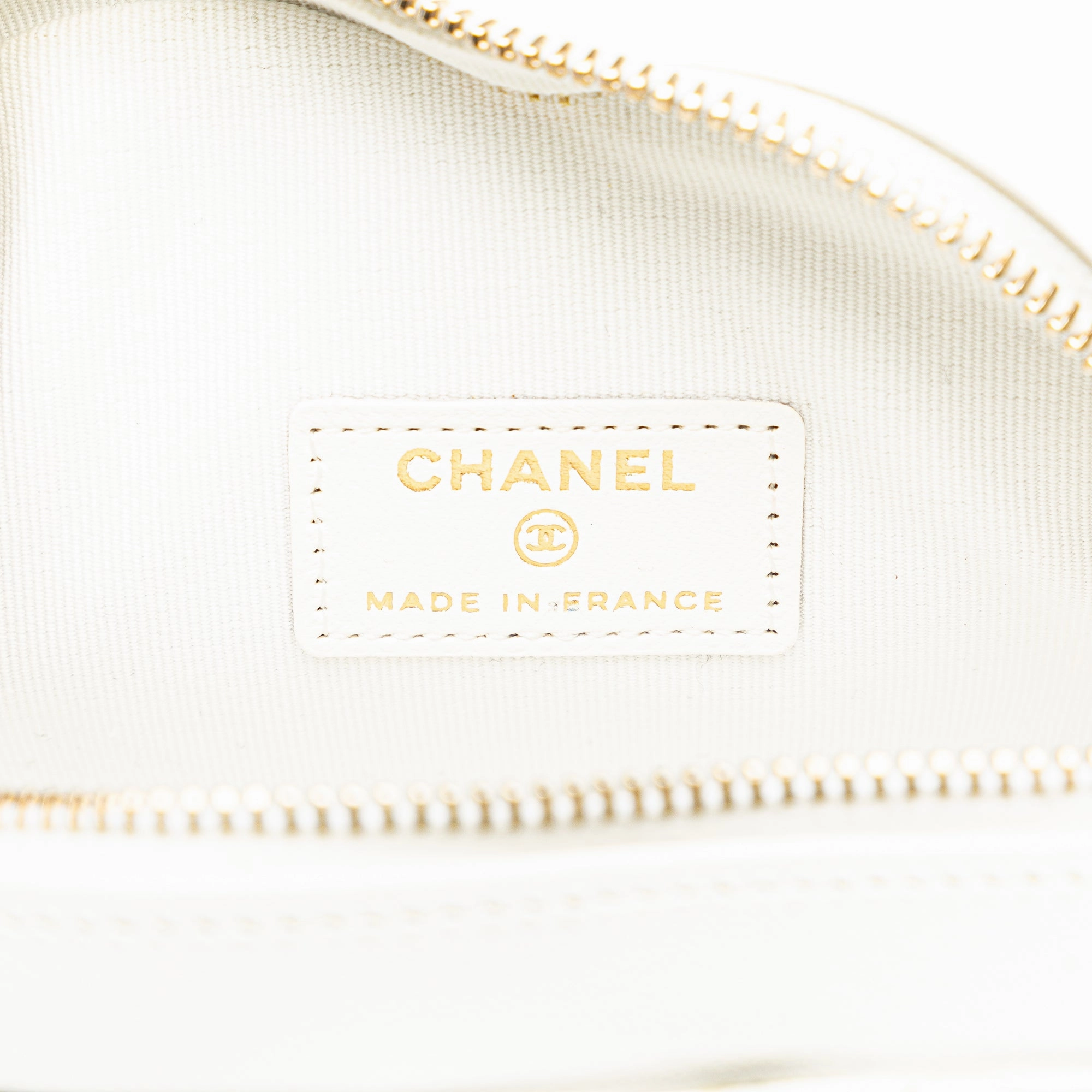 Chanel Mini Lambskin CC in Love Heart Crossbody (21326)