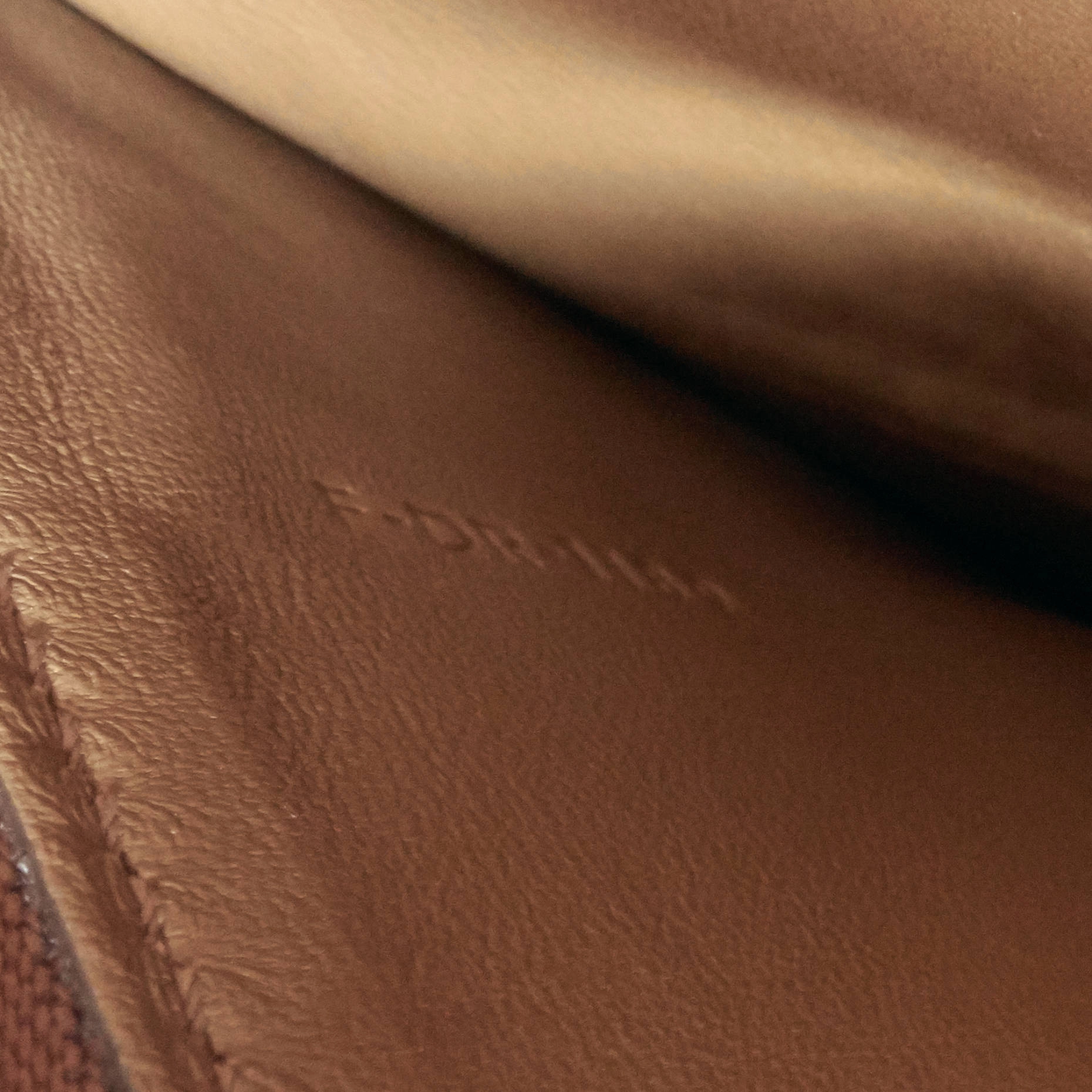 Classic Box Flap Medium Calfskin Leather Bag