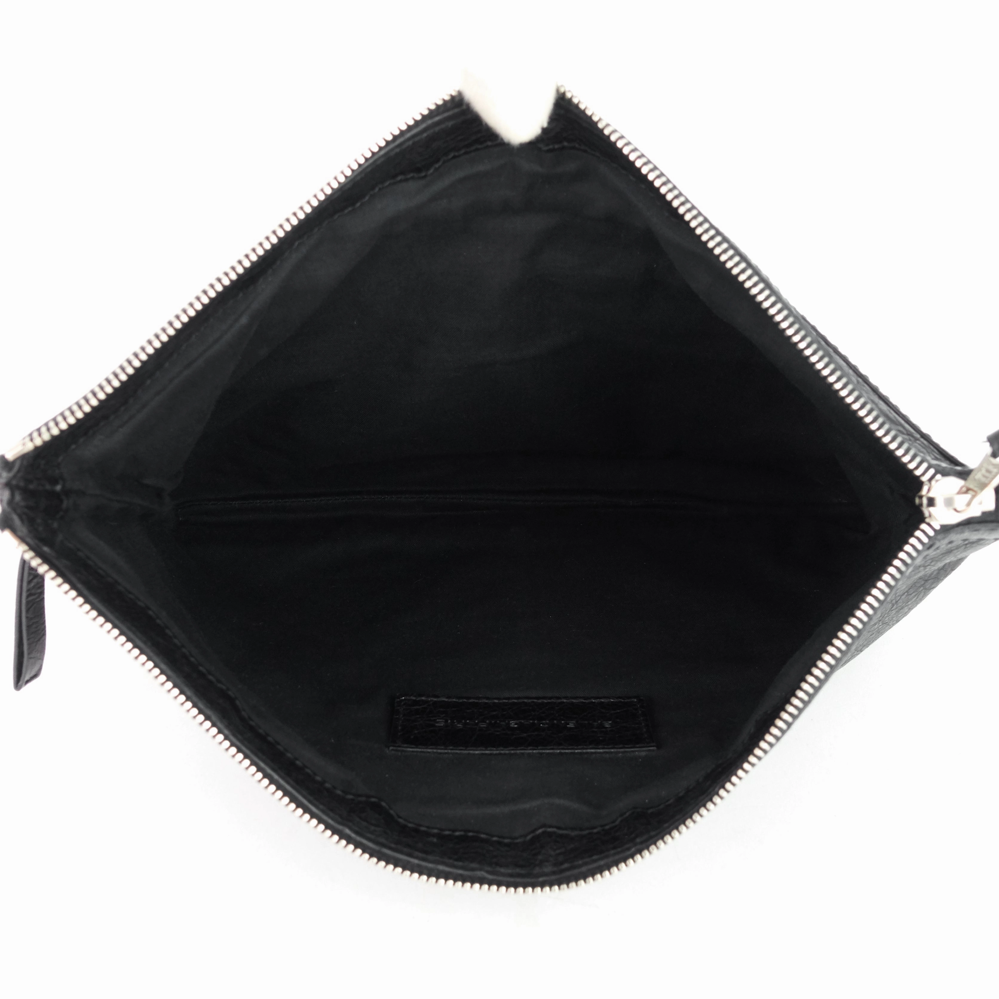 Classic City Medium Lambskin Clip Clutch Bag