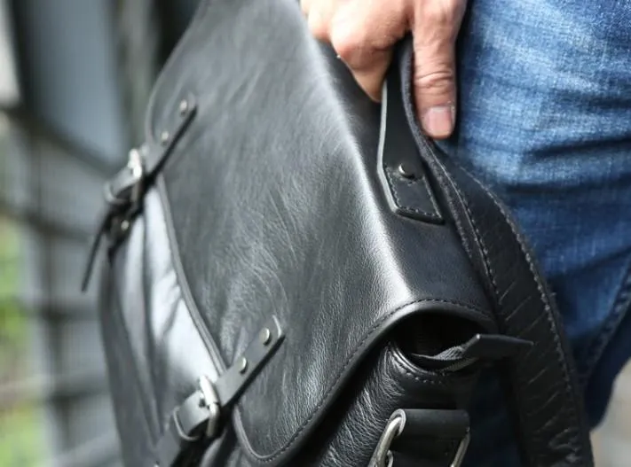 Cool Leather Mens Messenger Bag Briefcase Shoulder Bag for men