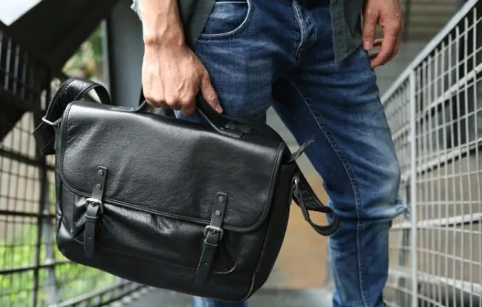 Cool Leather Mens Messenger Bag Briefcase Shoulder Bag for men