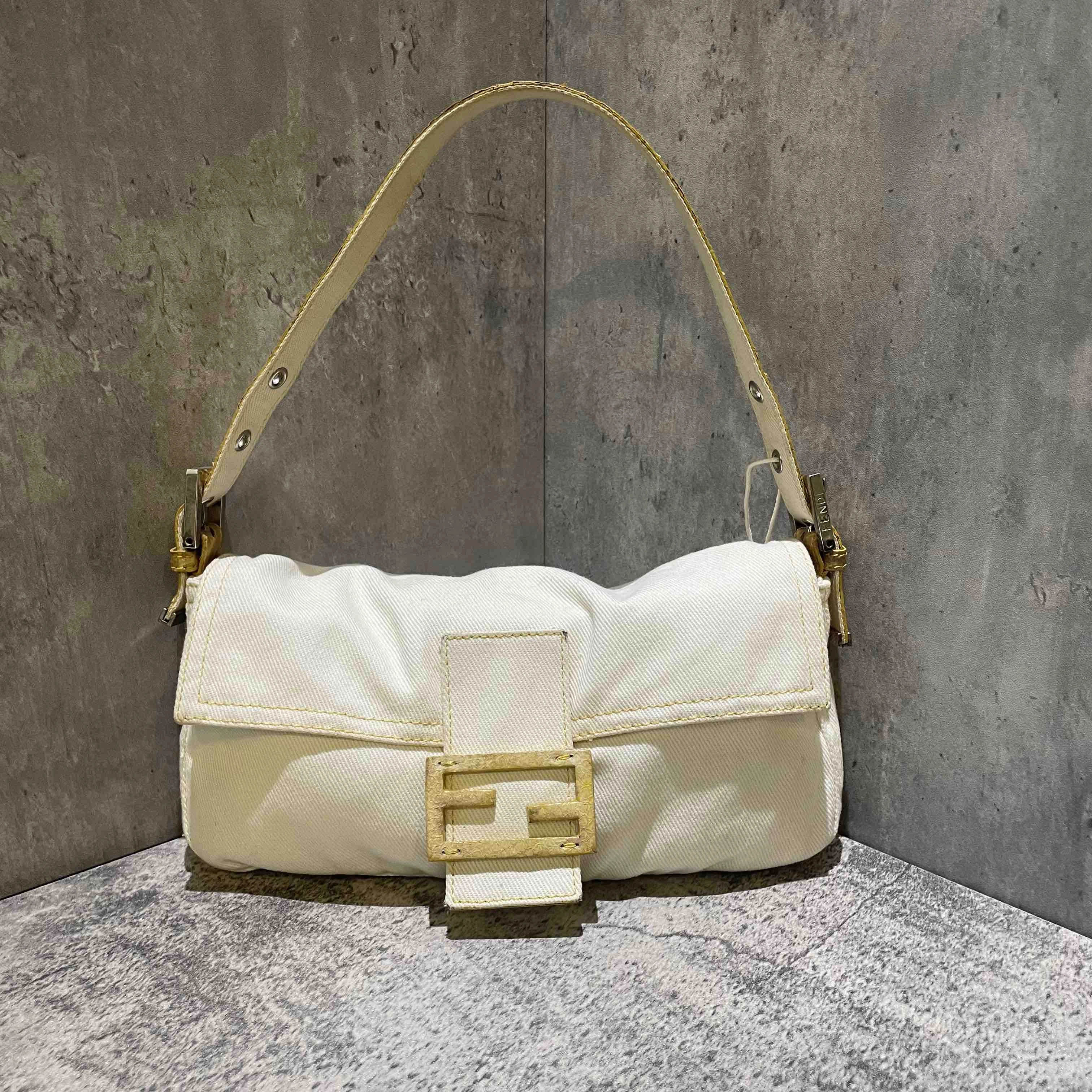 Fendi White Leather Shoulder Bag Medium