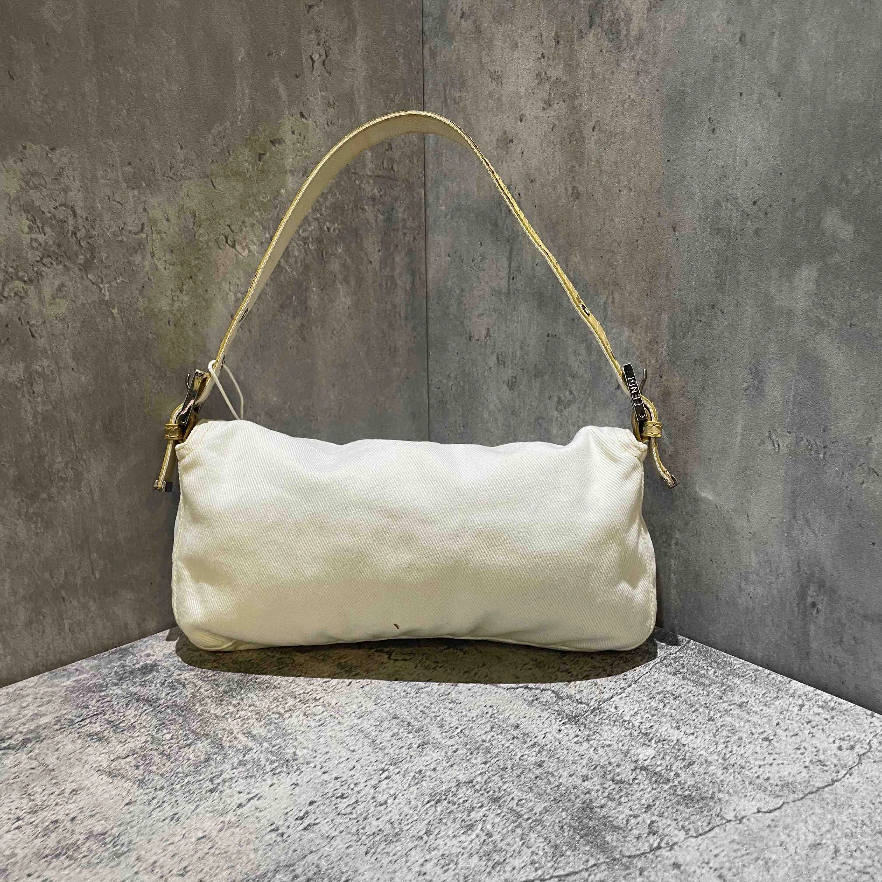 Fendi White Leather Shoulder Bag Medium