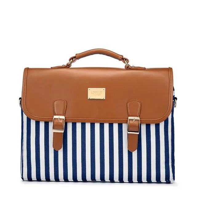Gentle ladies messenger bag