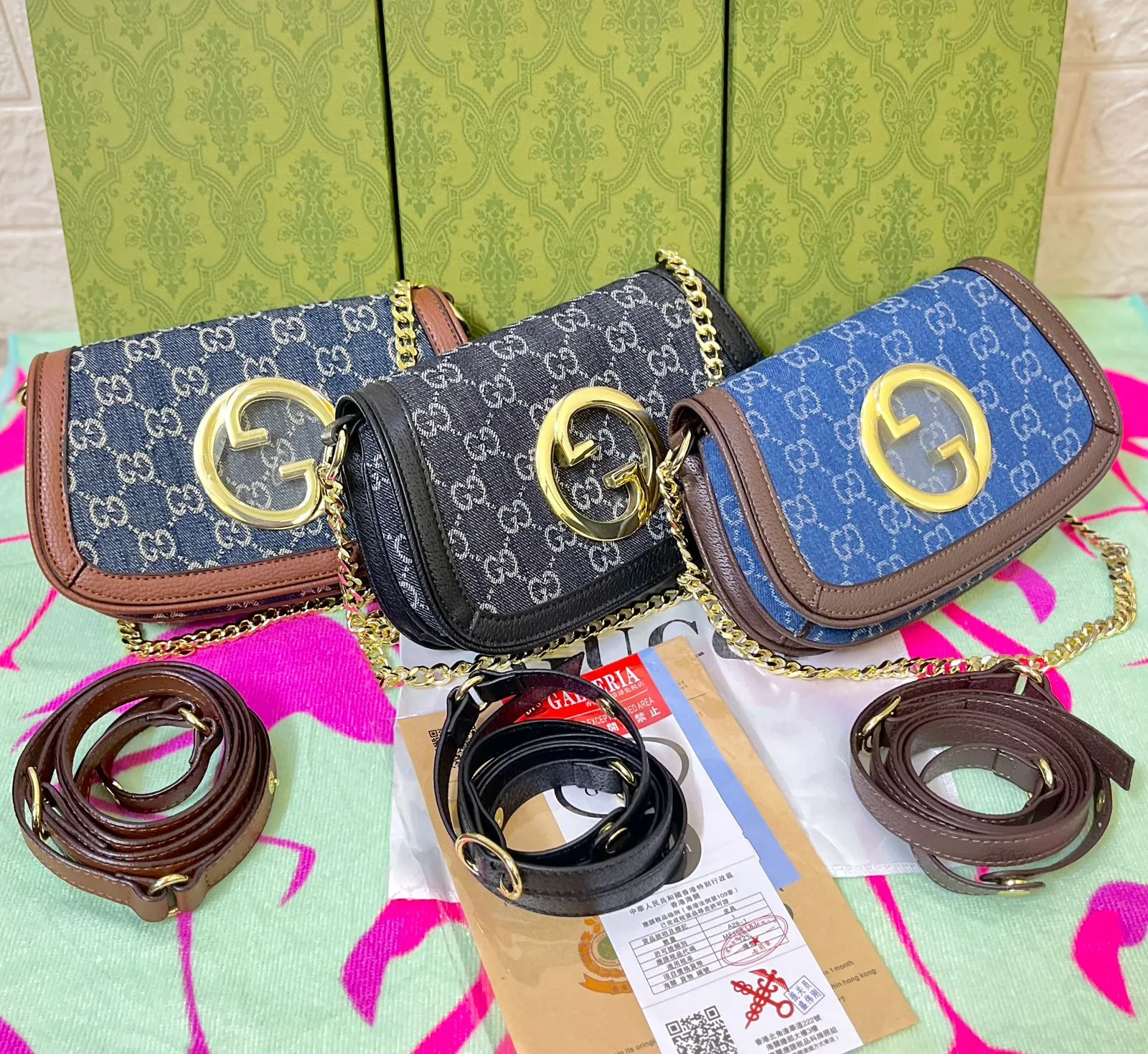 GUCCI Blondie Small Shoulder Bag ?C Iconic Style with Gold-Toned Hardware (Black)