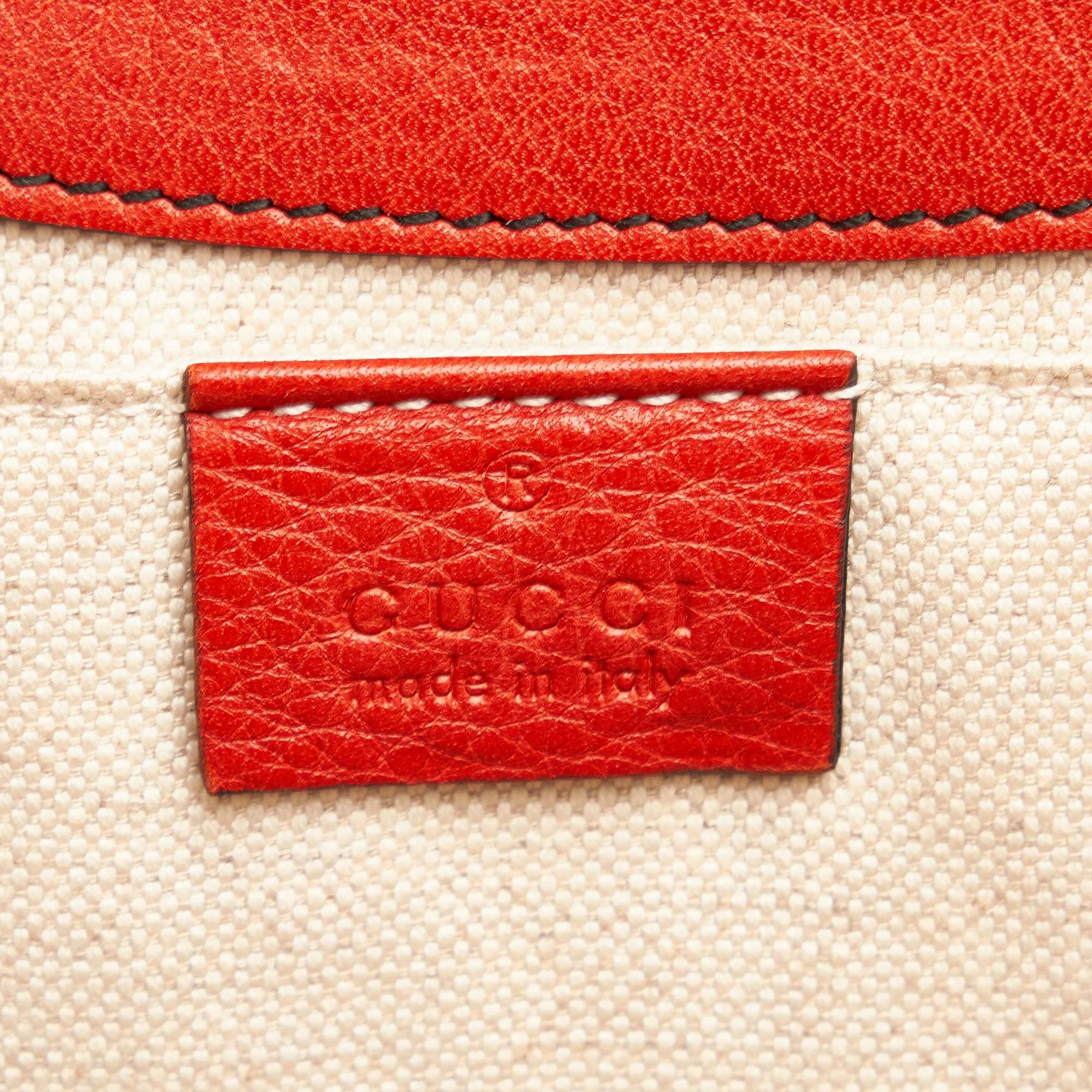 Gucci Emily Shoulder Bag (SHG-ddbwBc)