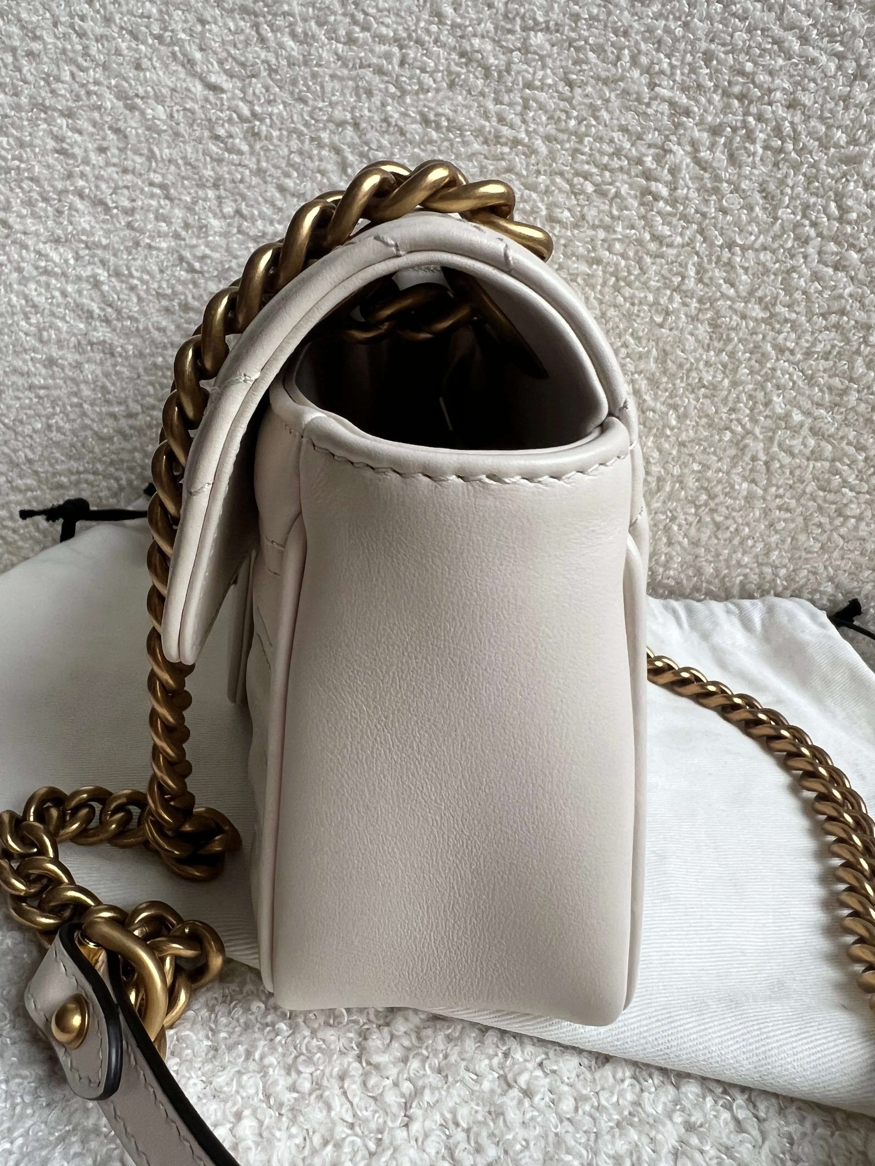 Gucci GG White Marmont Mini Shoulder Bag (RRP ??1,890)