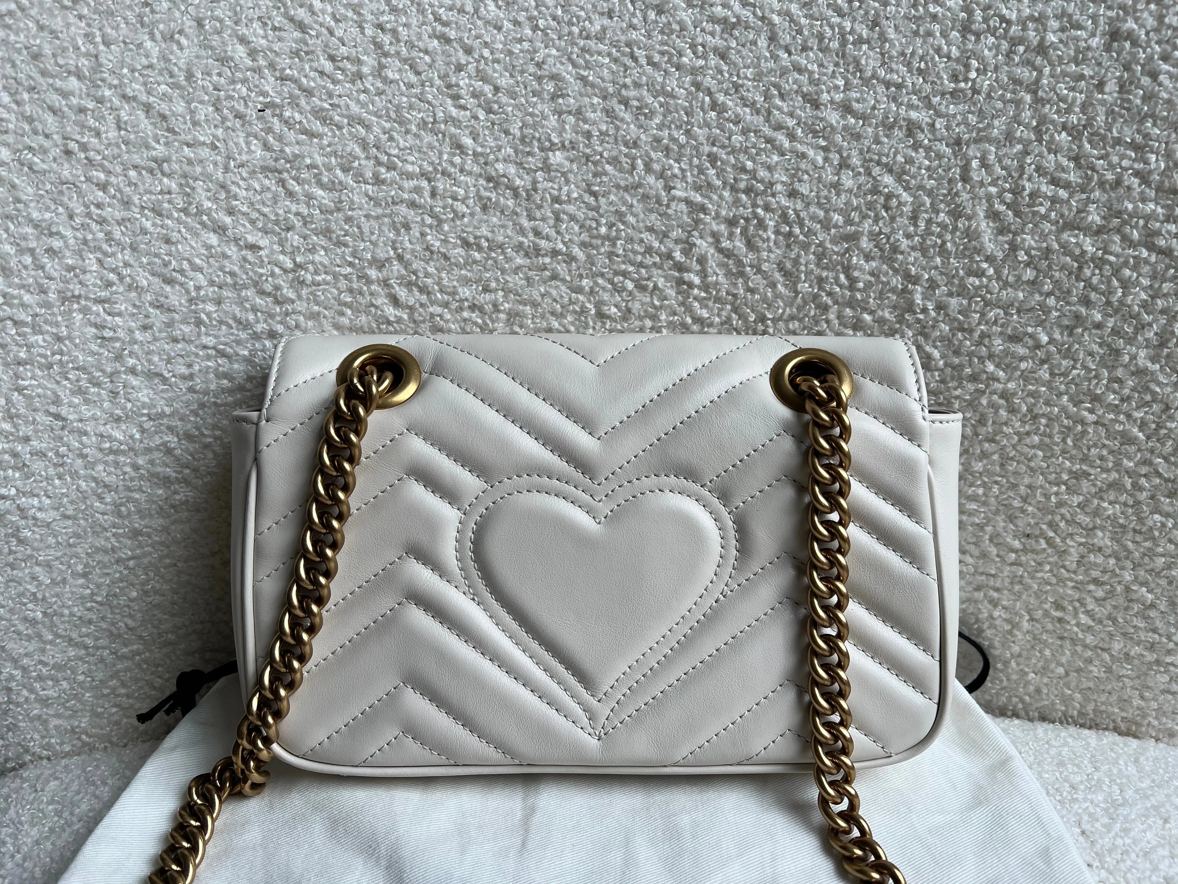 Gucci GG White Marmont Mini Shoulder Bag (RRP ??1,890)