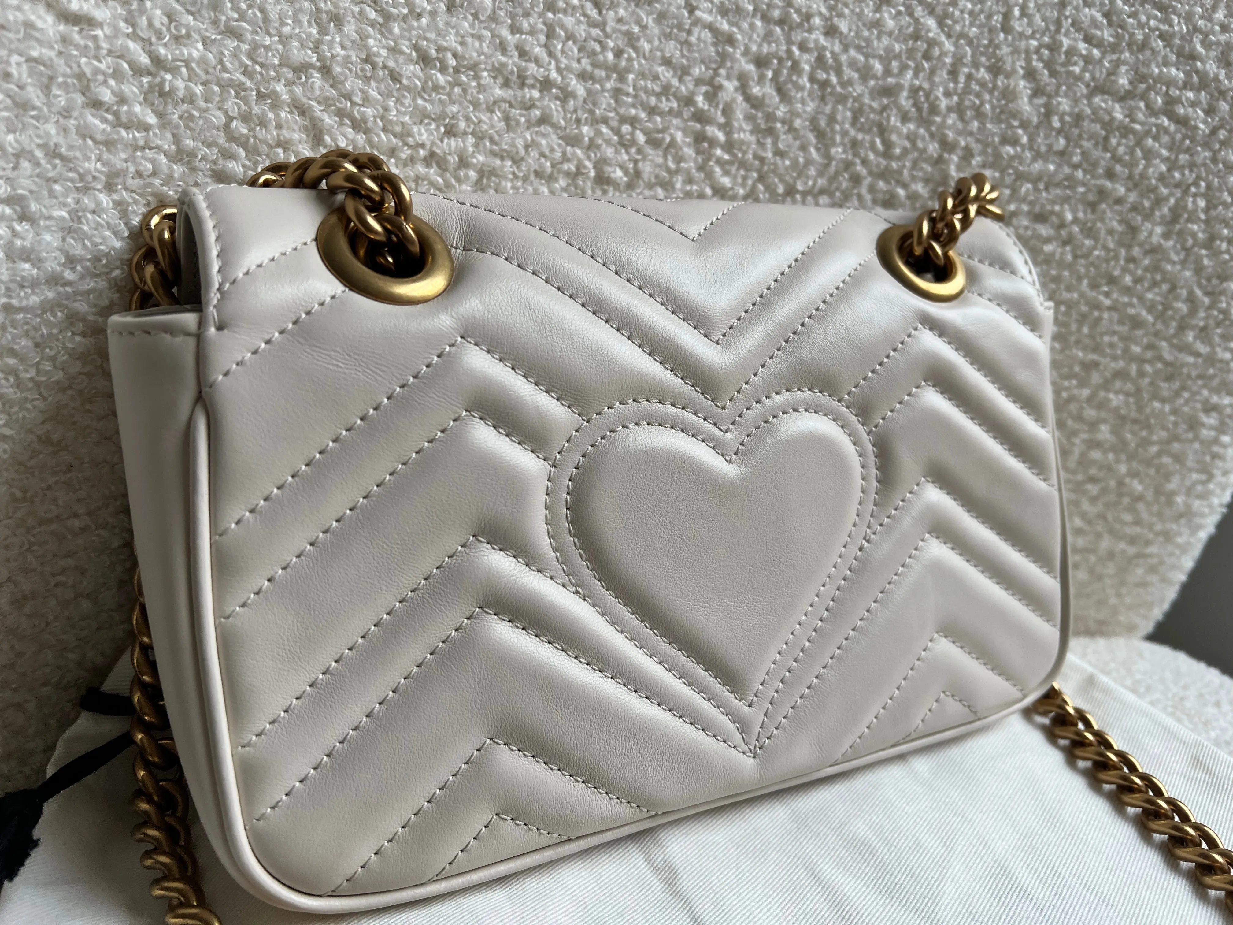 Gucci GG White Marmont Mini Shoulder Bag (RRP ??1,890)