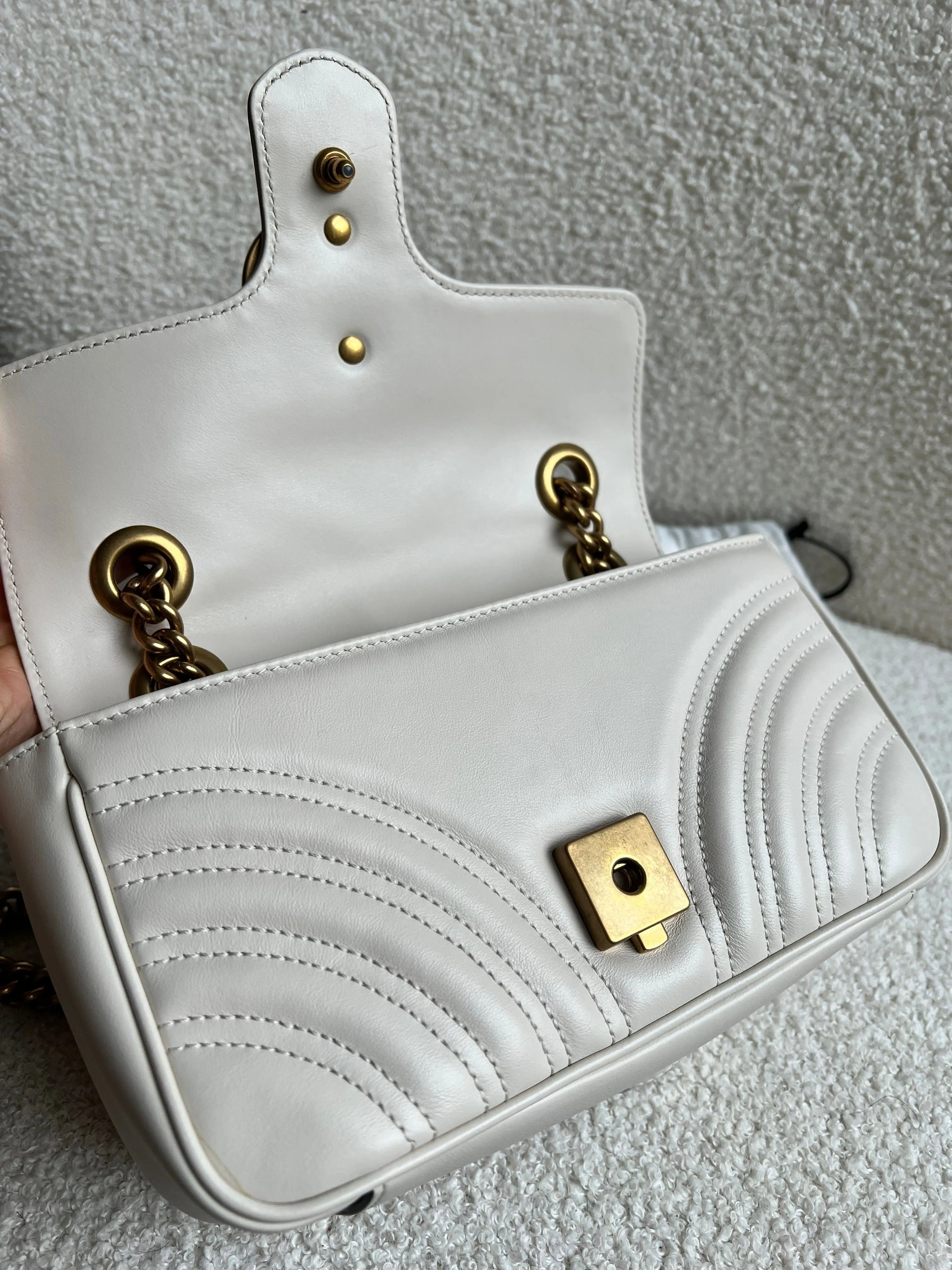 Gucci GG White Marmont Mini Shoulder Bag (RRP ??1,890)