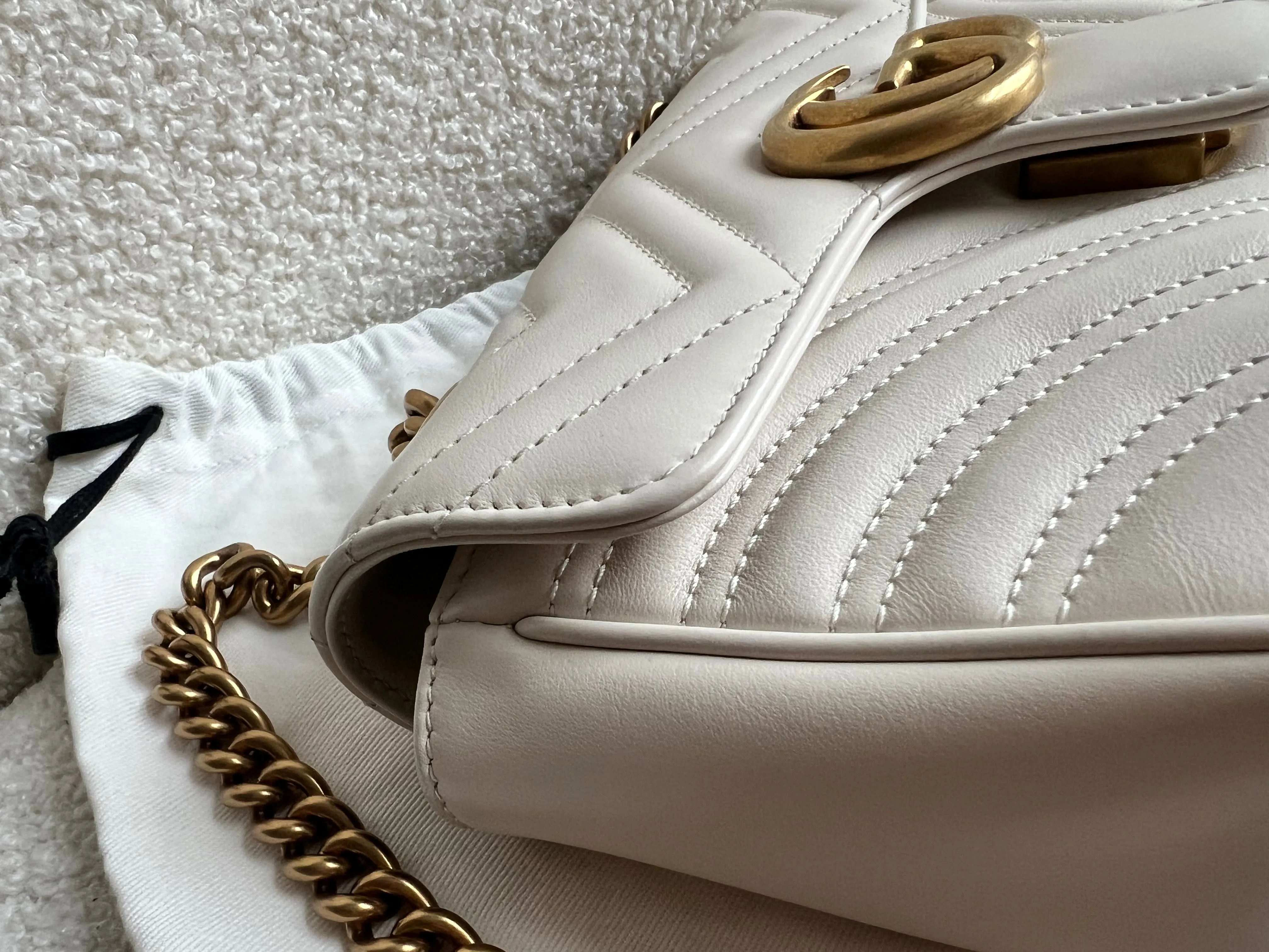 Gucci GG White Marmont Mini Shoulder Bag (RRP ??1,890)