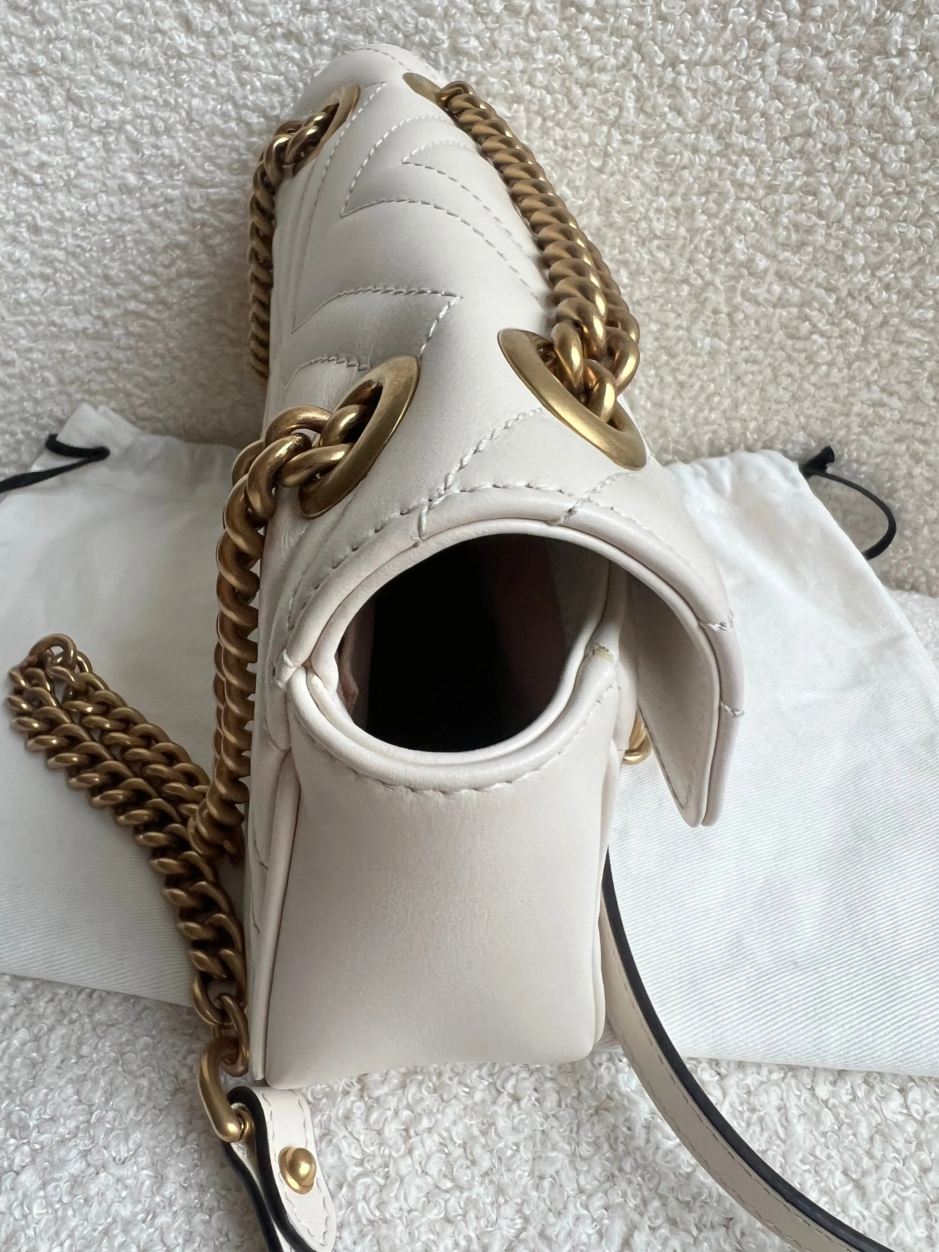 Gucci GG White Marmont Mini Shoulder Bag (RRP ??1,890)