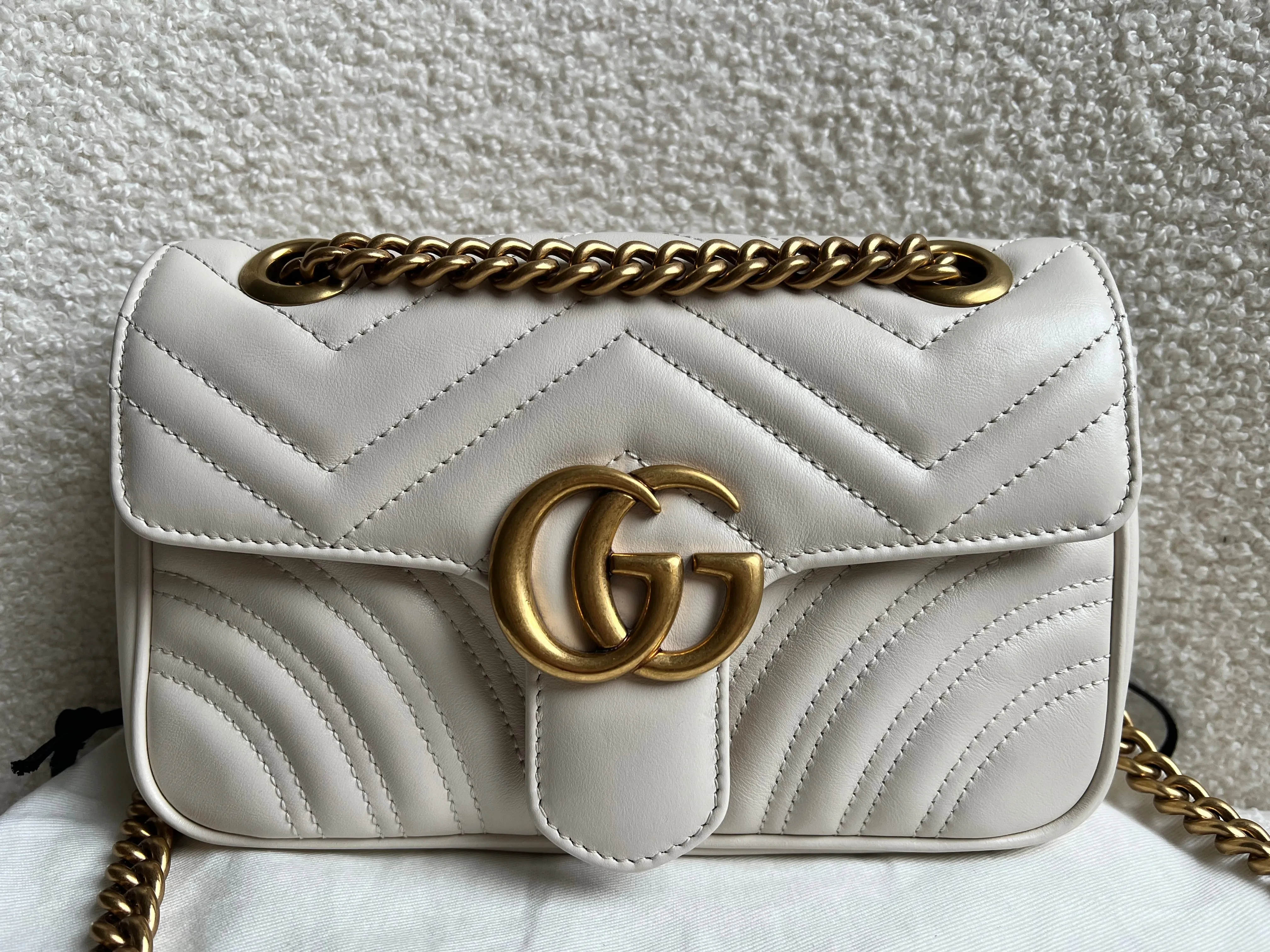 Gucci GG White Marmont Mini Shoulder Bag (RRP ??1,890)