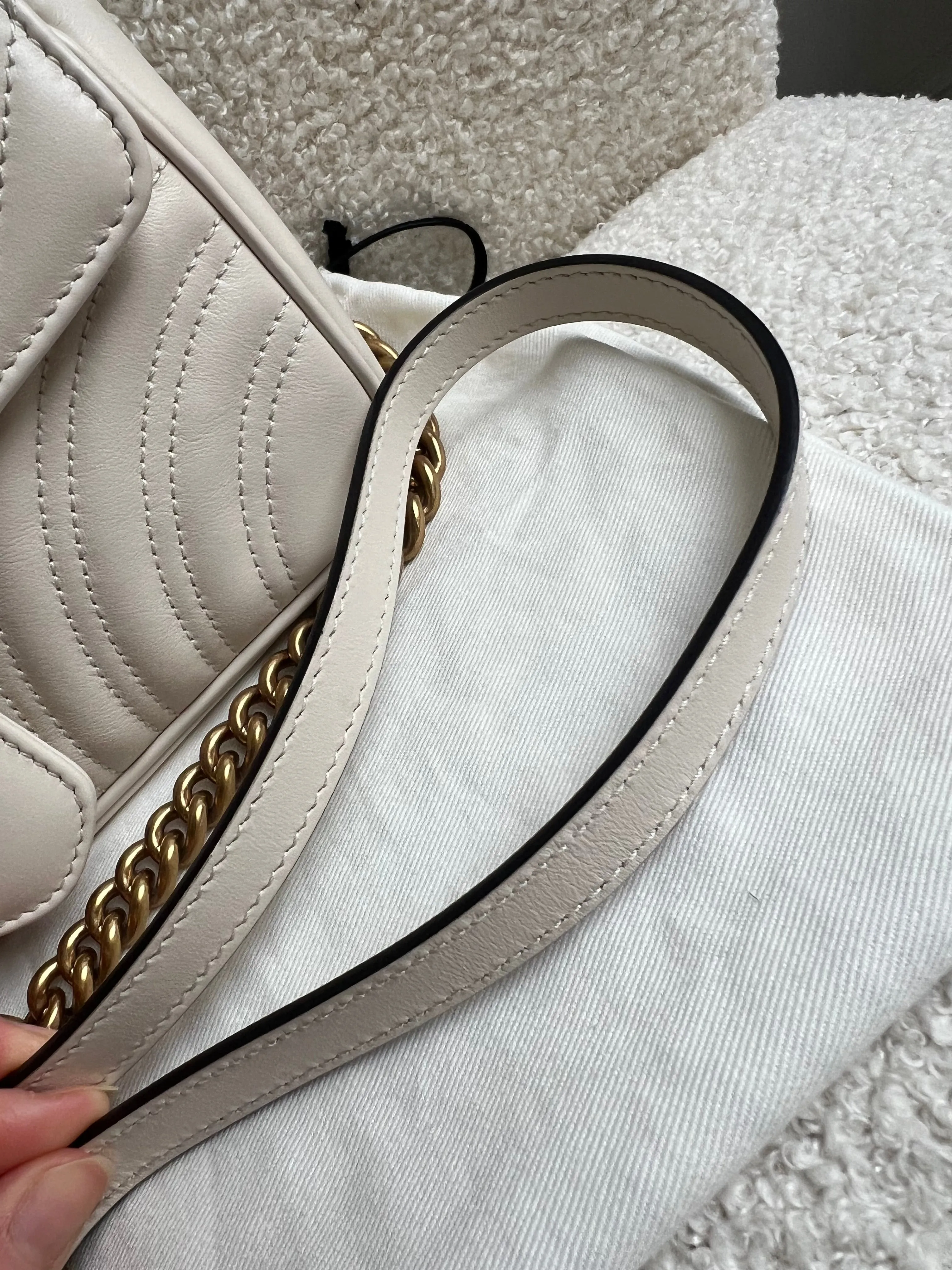 Gucci GG White Marmont Mini Shoulder Bag (RRP ??1,890)