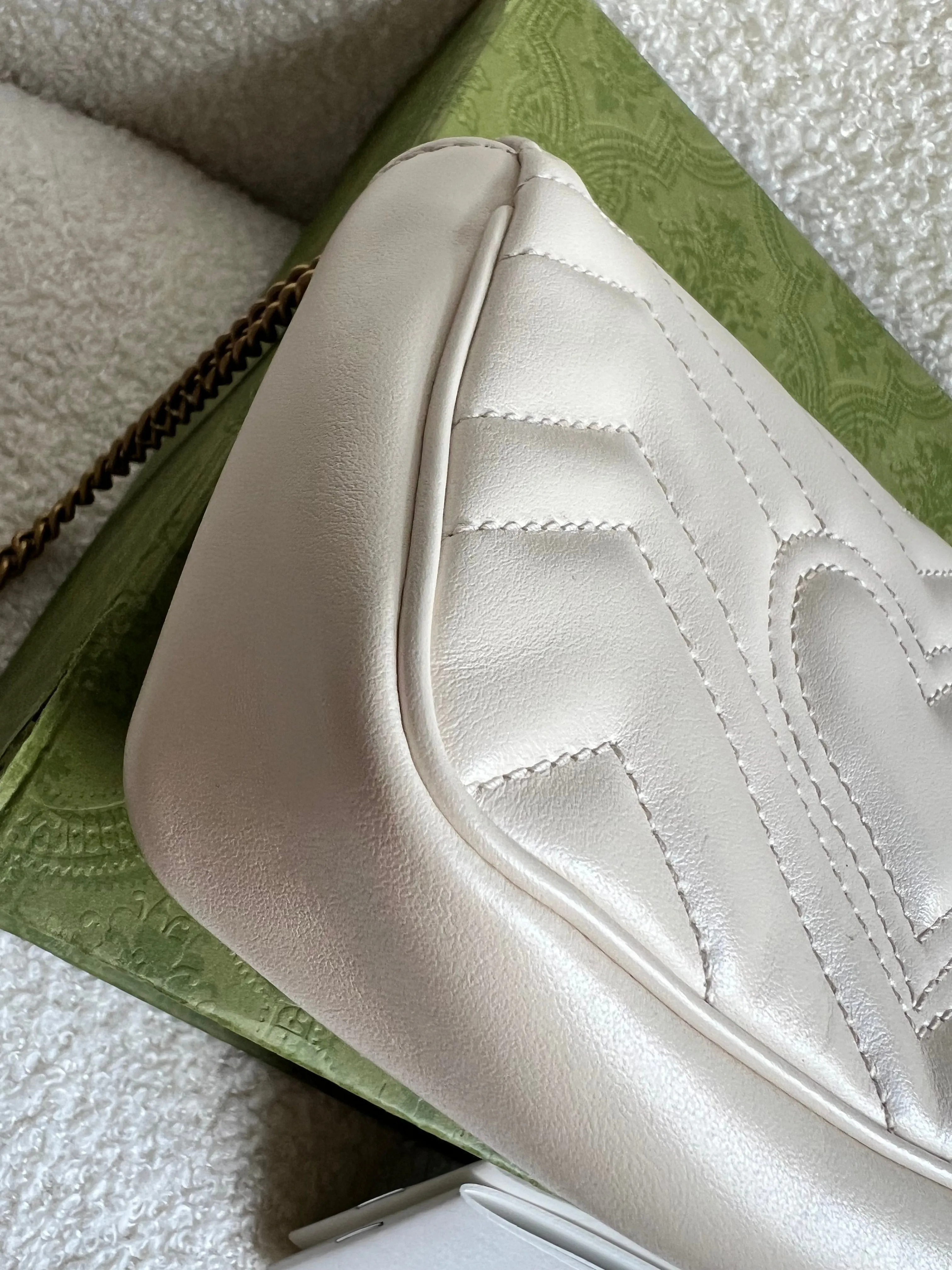 Gucci GG White Marmont Super Mini Shoulder Bag (RRP ??985)