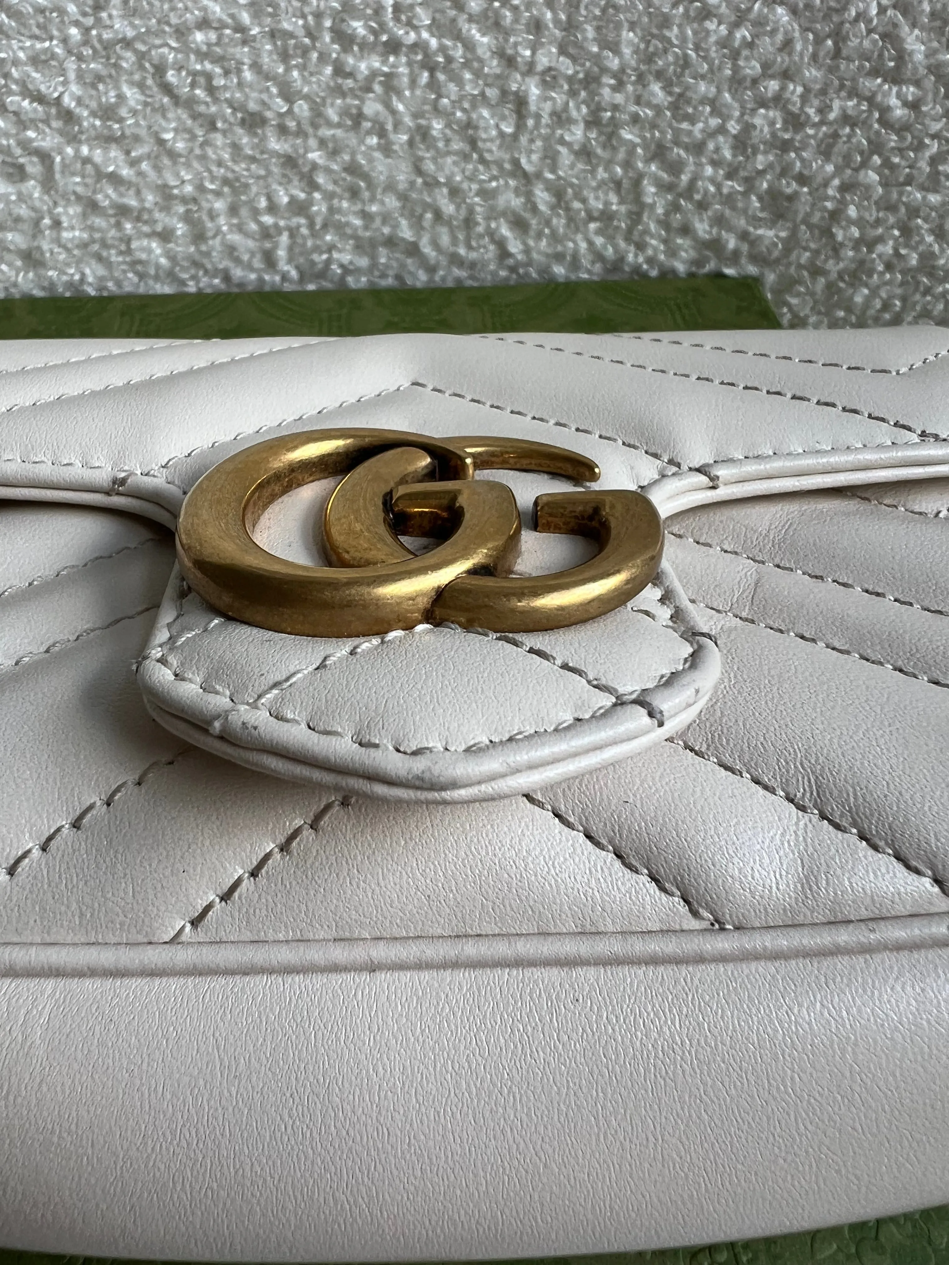 Gucci GG White Marmont Super Mini Shoulder Bag (RRP ??985)