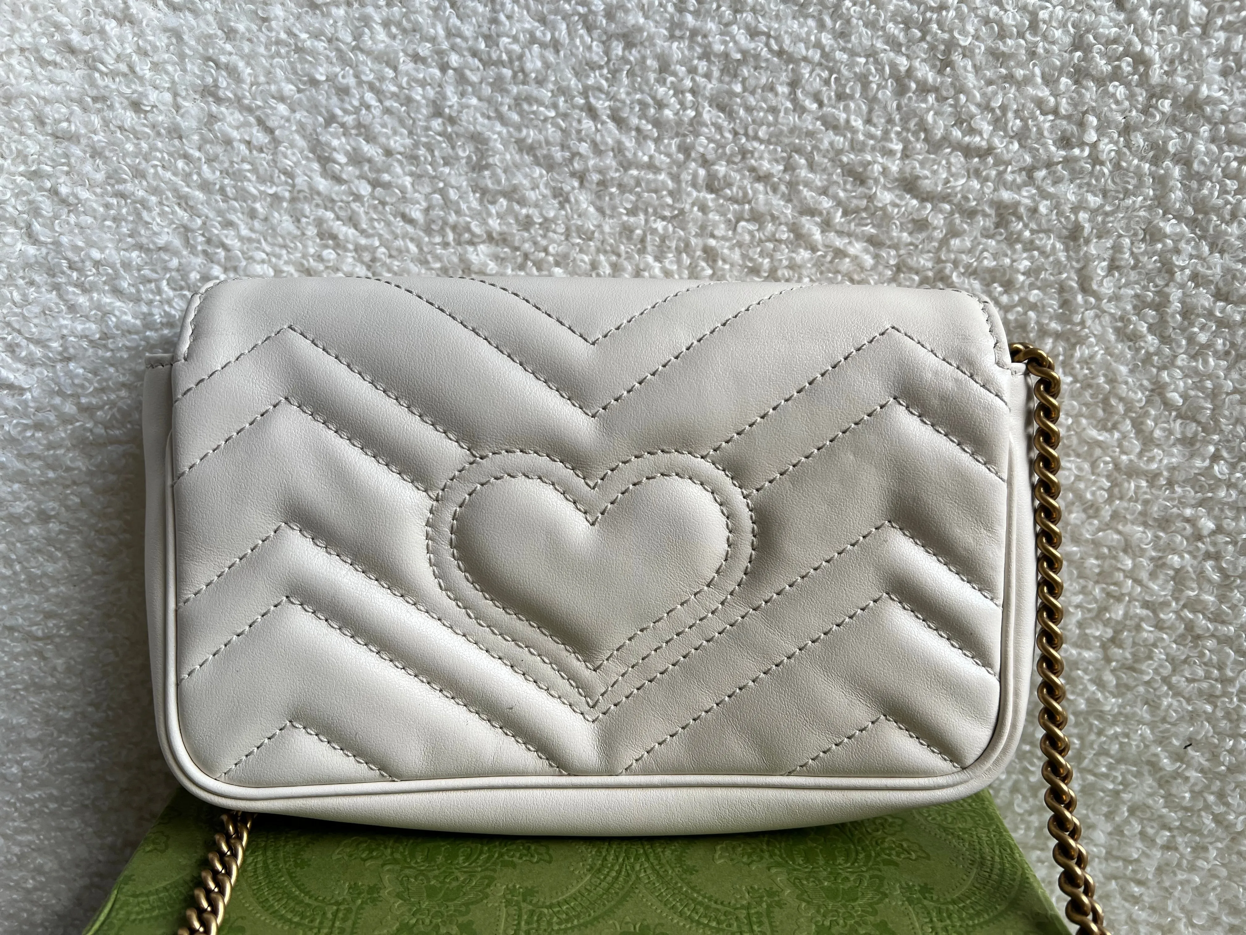 Gucci GG White Marmont Super Mini Shoulder Bag (RRP ??985)