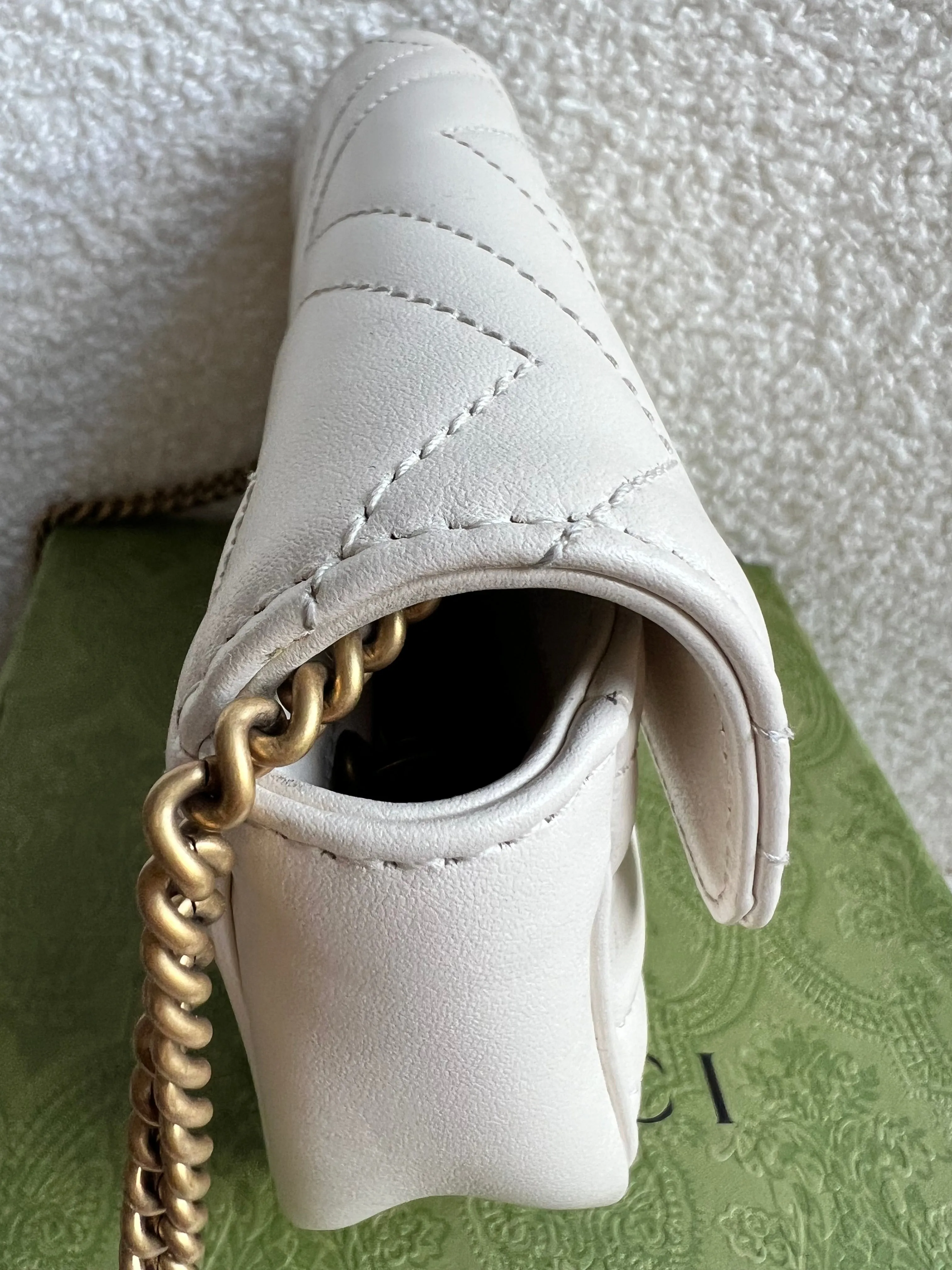 Gucci GG White Marmont Super Mini Shoulder Bag (RRP ??985)