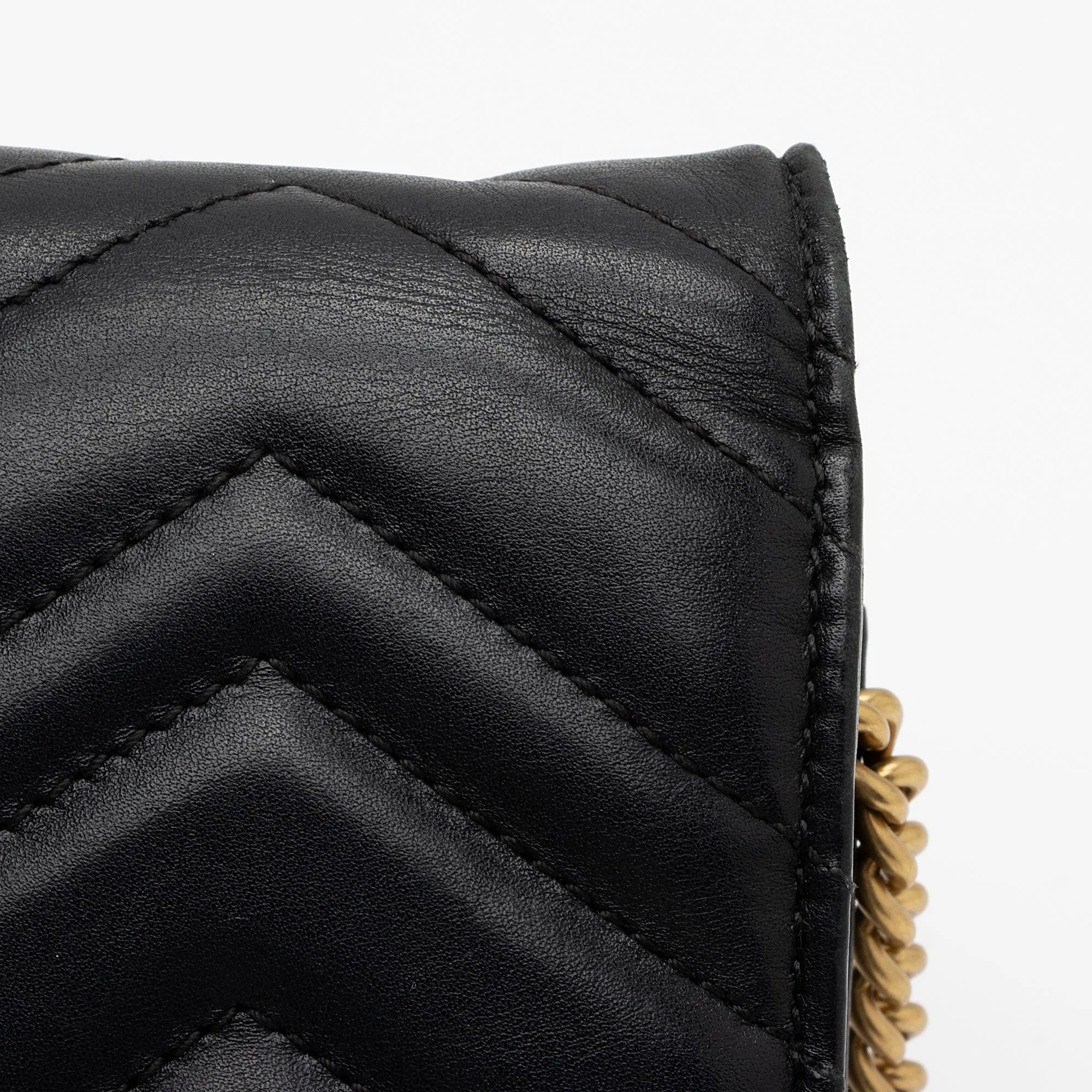 Gucci Matelasse Leather GG Marmont Mini Chain Shoulder Bag (SHF-KHf4XN)