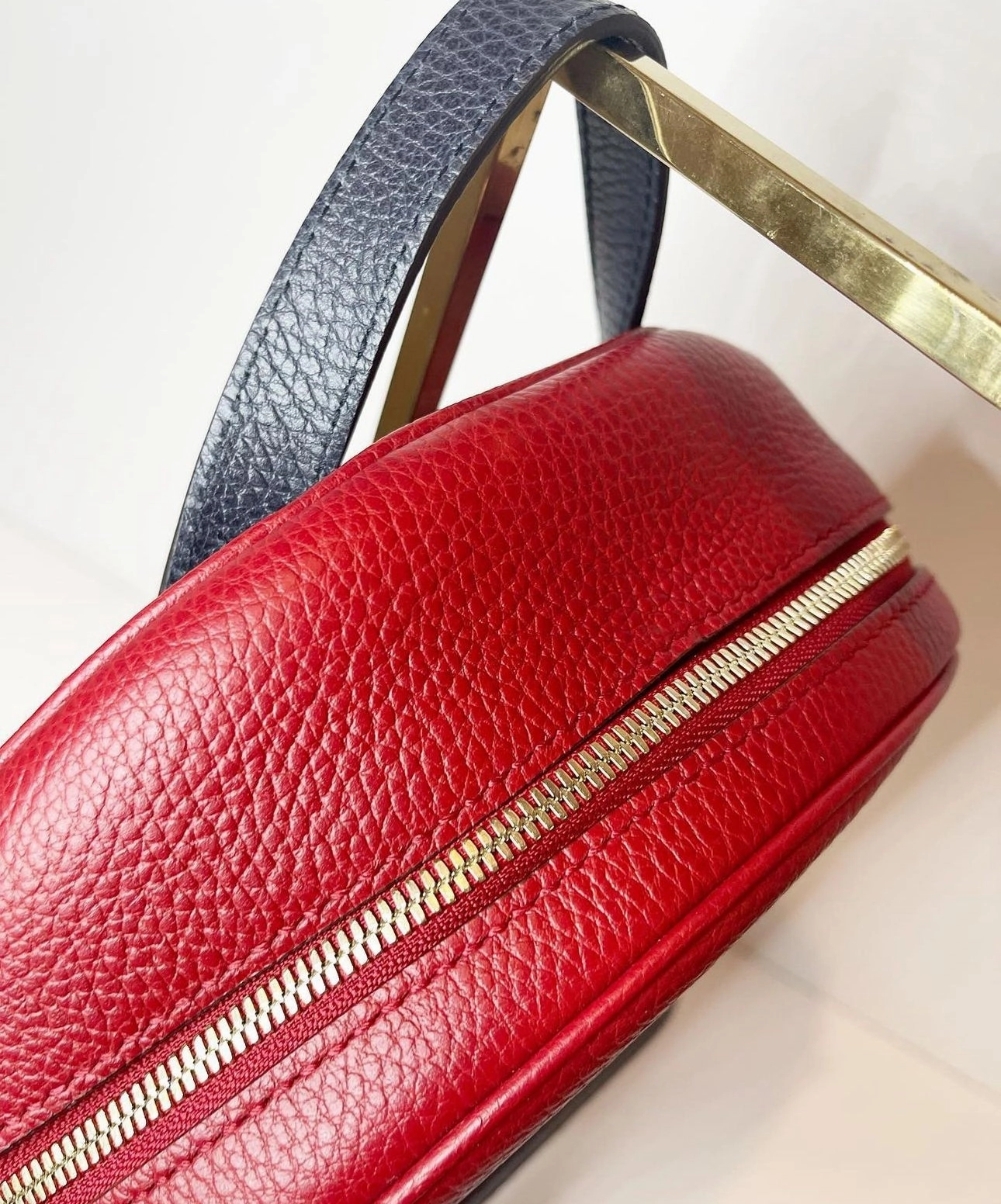 GUCCI Bi-Colour Soho Chain backpack red/navy blue leather