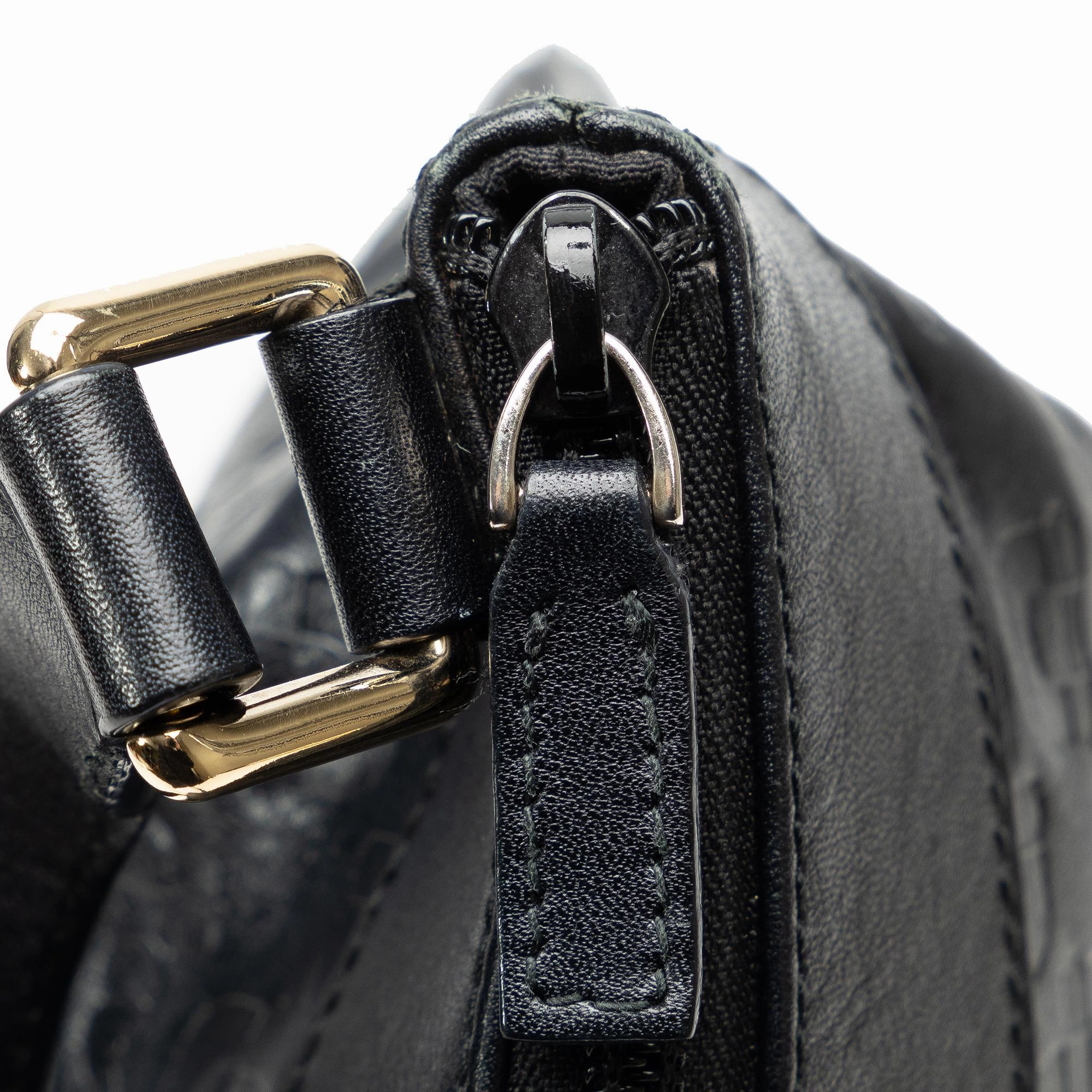 Gucci Embossed Leather Horsebit Crossbody Bag (SHG-KBNslG)