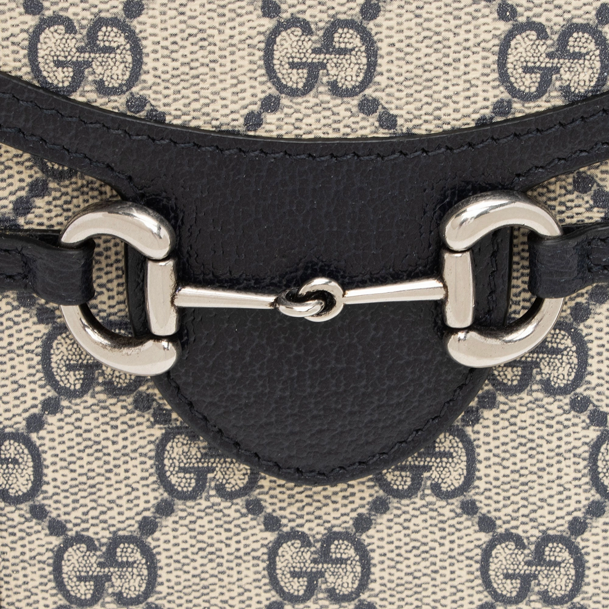 Gucci GG Supreme Horsebit 1955 Vertical Mini Shoulder Bag (SHF-QFKbub)