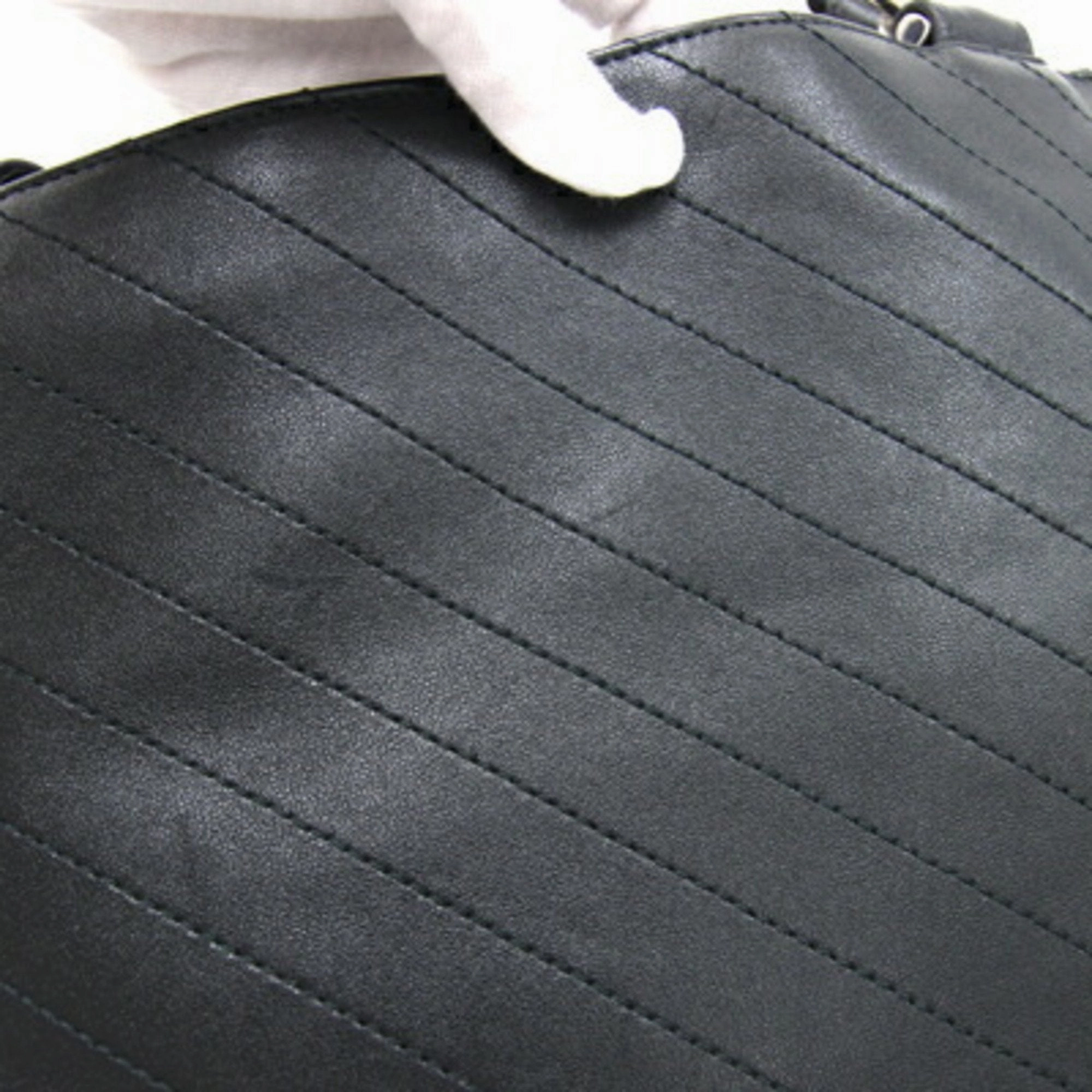 Gucci  Leather Handbag Shoulder Bag (Pre-Owned)