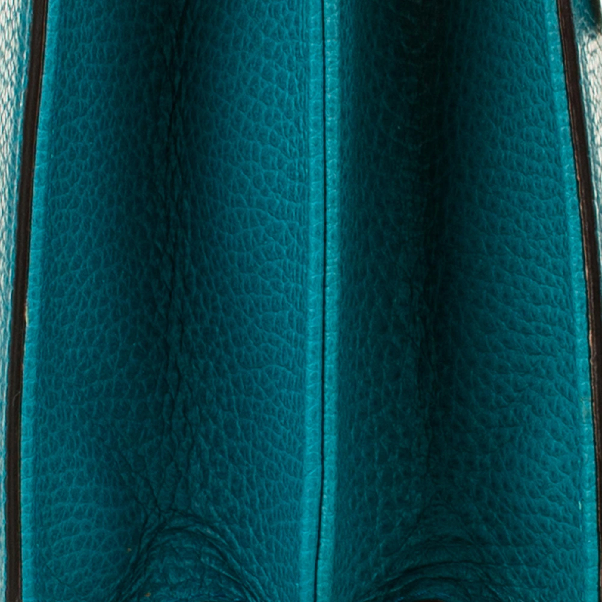 Gucci Medium Interlocking G Leather Crossbody Bag (SHG-32622)