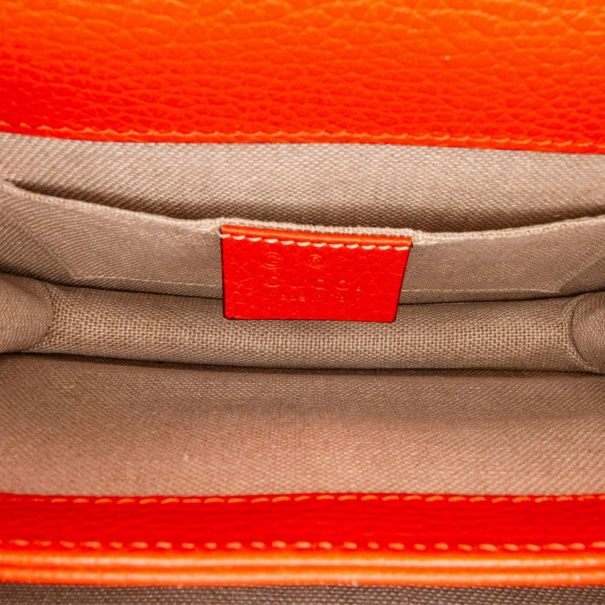 Gucci Small Dollar Interlocking G Crossbody (SHG-ycvk6g)