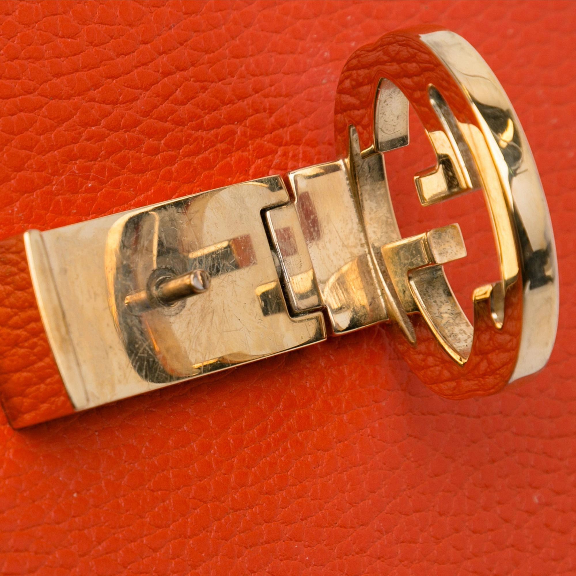 Gucci Small Dollar Interlocking G Crossbody (SHG-ycvk6g)