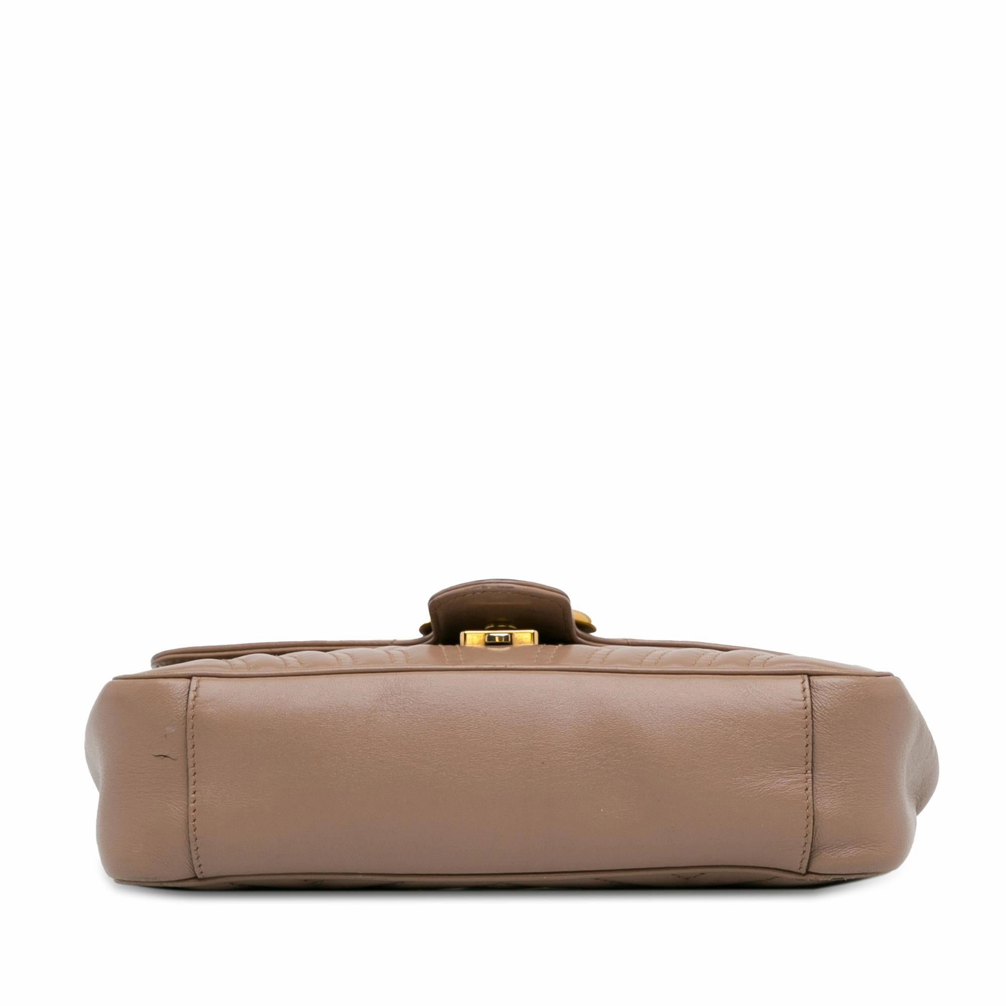 Gucci Small GG Marmont Matelasse Crossbody Bag (SHG-WEebbv)