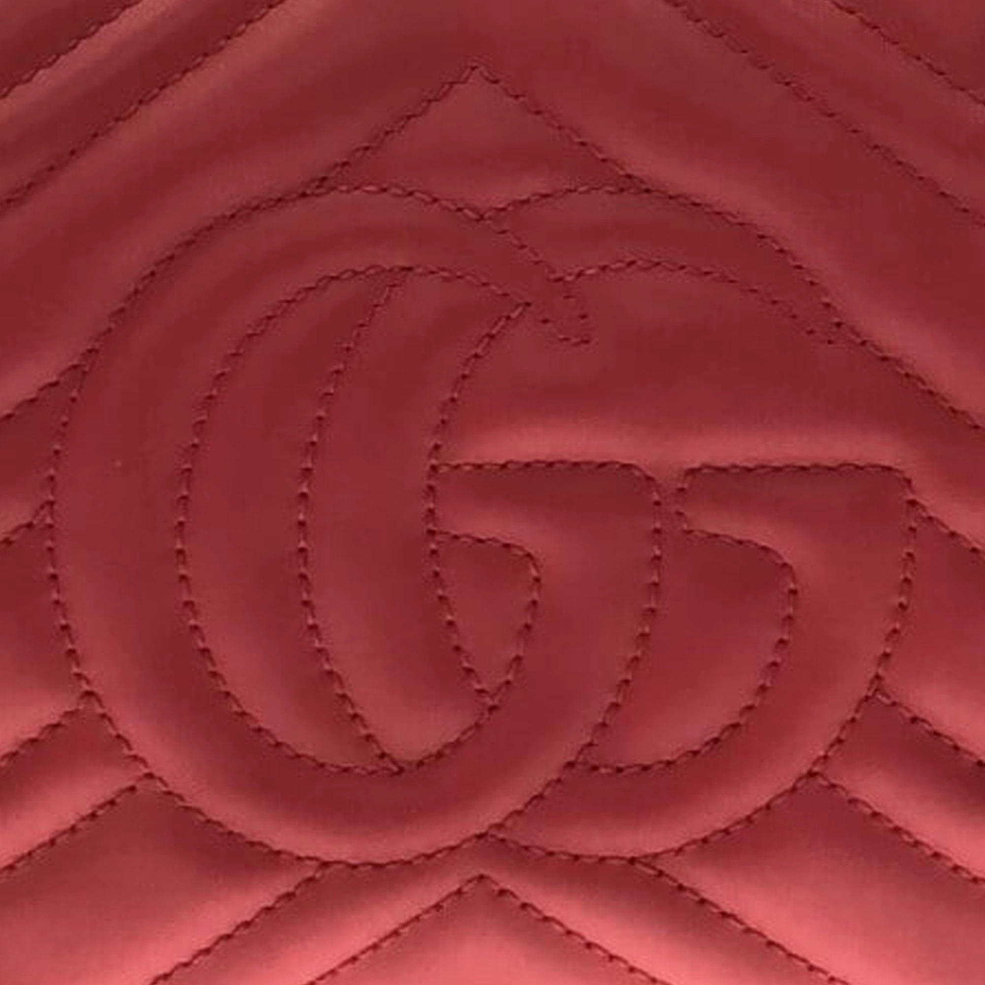 Gucci Small GG Marmont Matelasse Crossbody (SHG-NUxC1I)