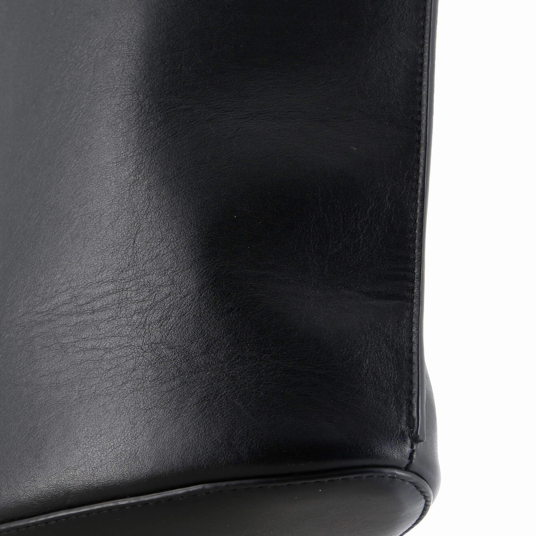 Knot Bucket Shoulder Bag Leather Medium