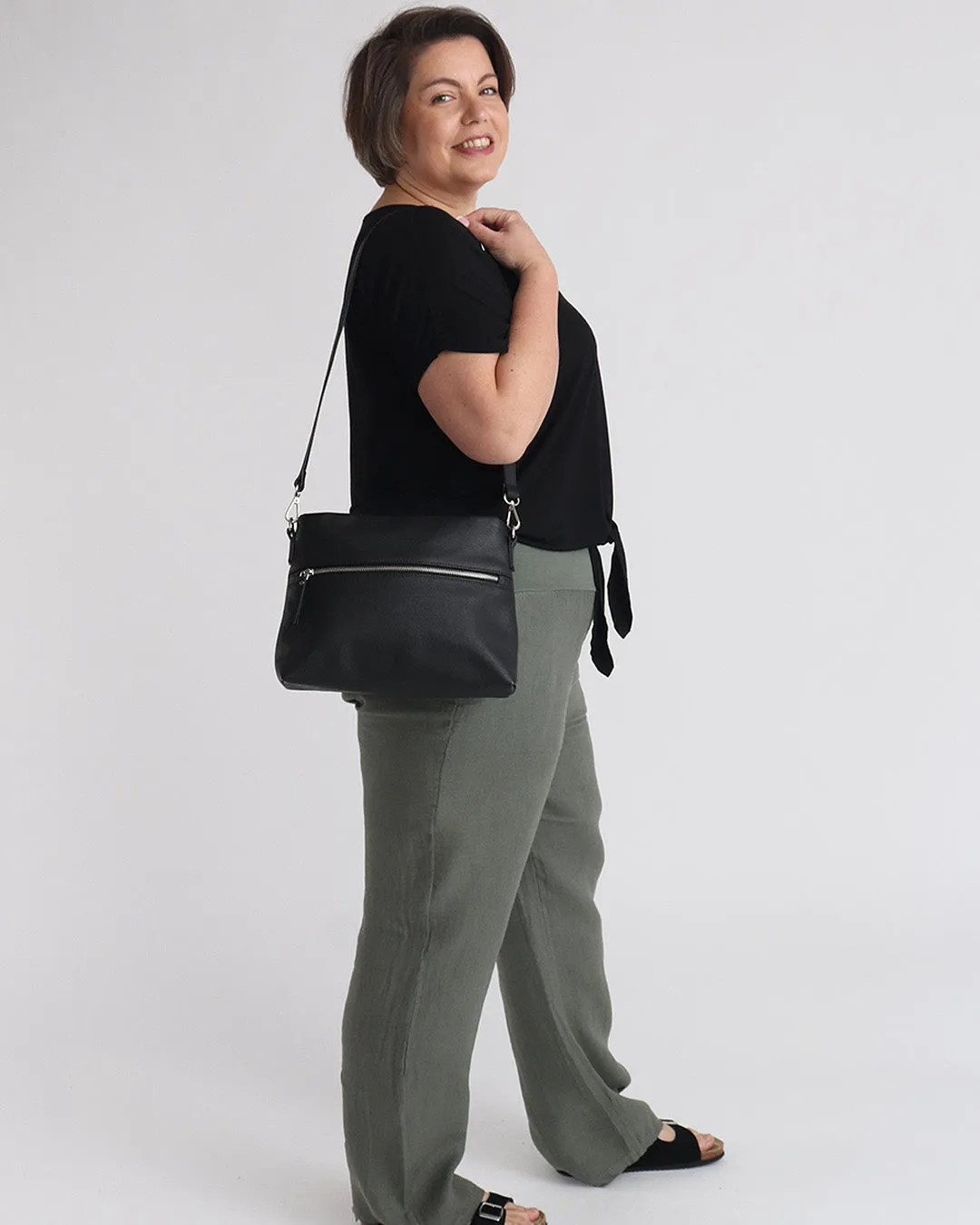 Lana Leather Shoulder Bag - Black