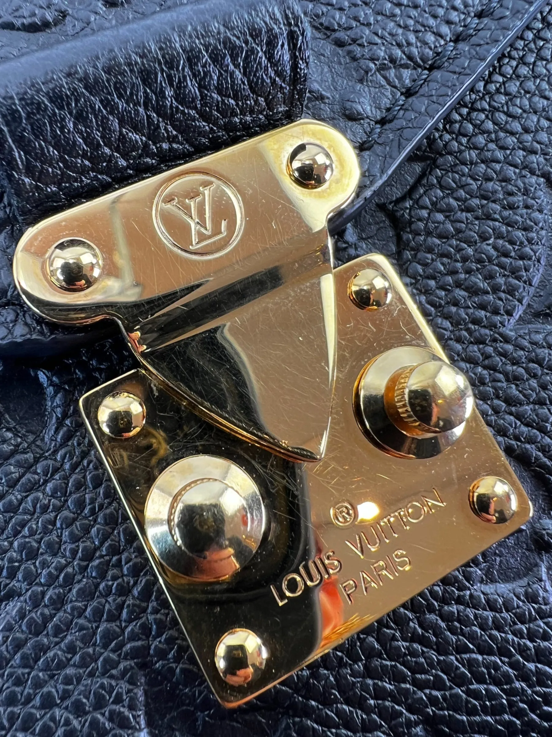 Louis Vuitton Black Empriente Leather Pochette Metis Crossbody