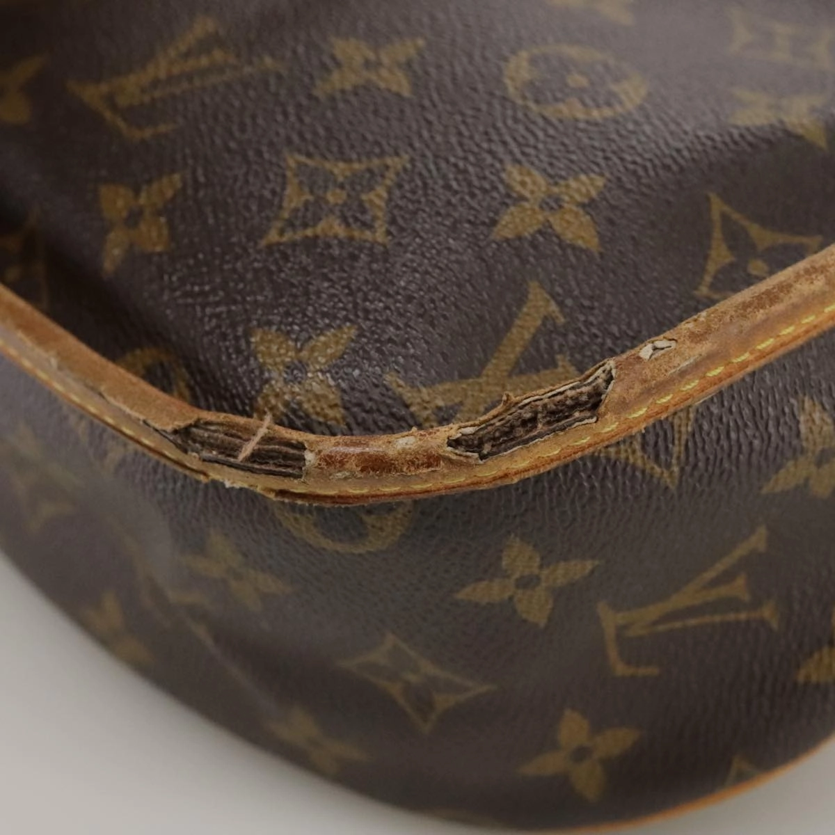 LOUIS VUITTON Monogram Menilmontant PM Shoulder Bag M40474 LV hk1935