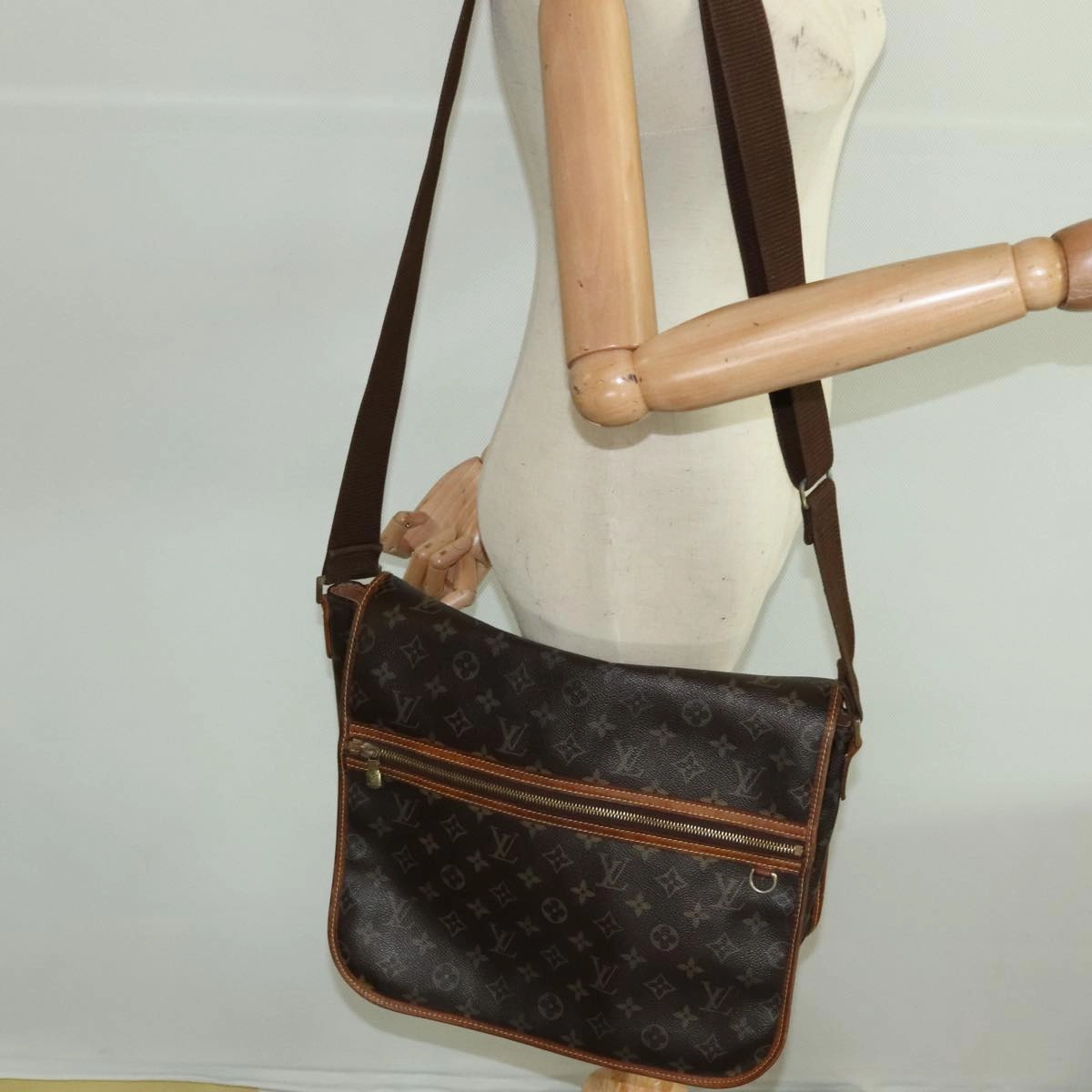 LOUIS VUITTON Monogram Messenger BosphoreGM Shoulder Bag M40105 LV bs20929