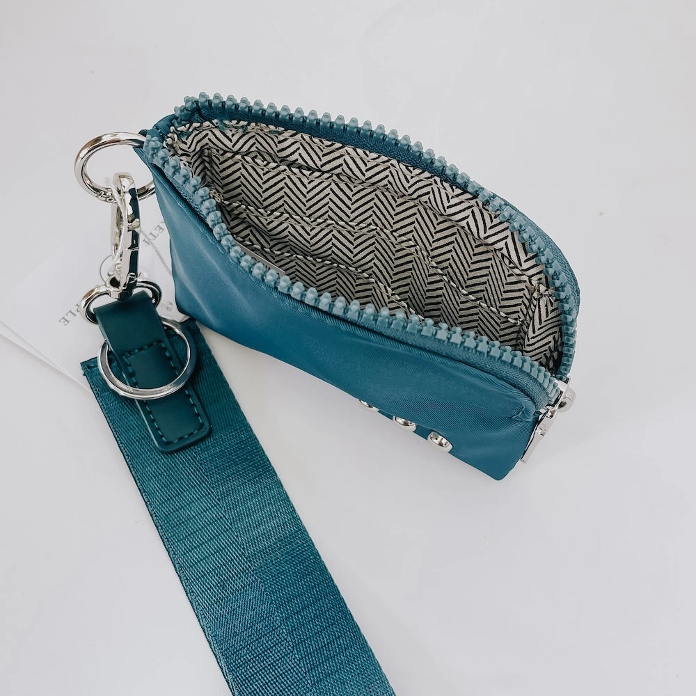 Nya Nylon Clippable Card Wallet