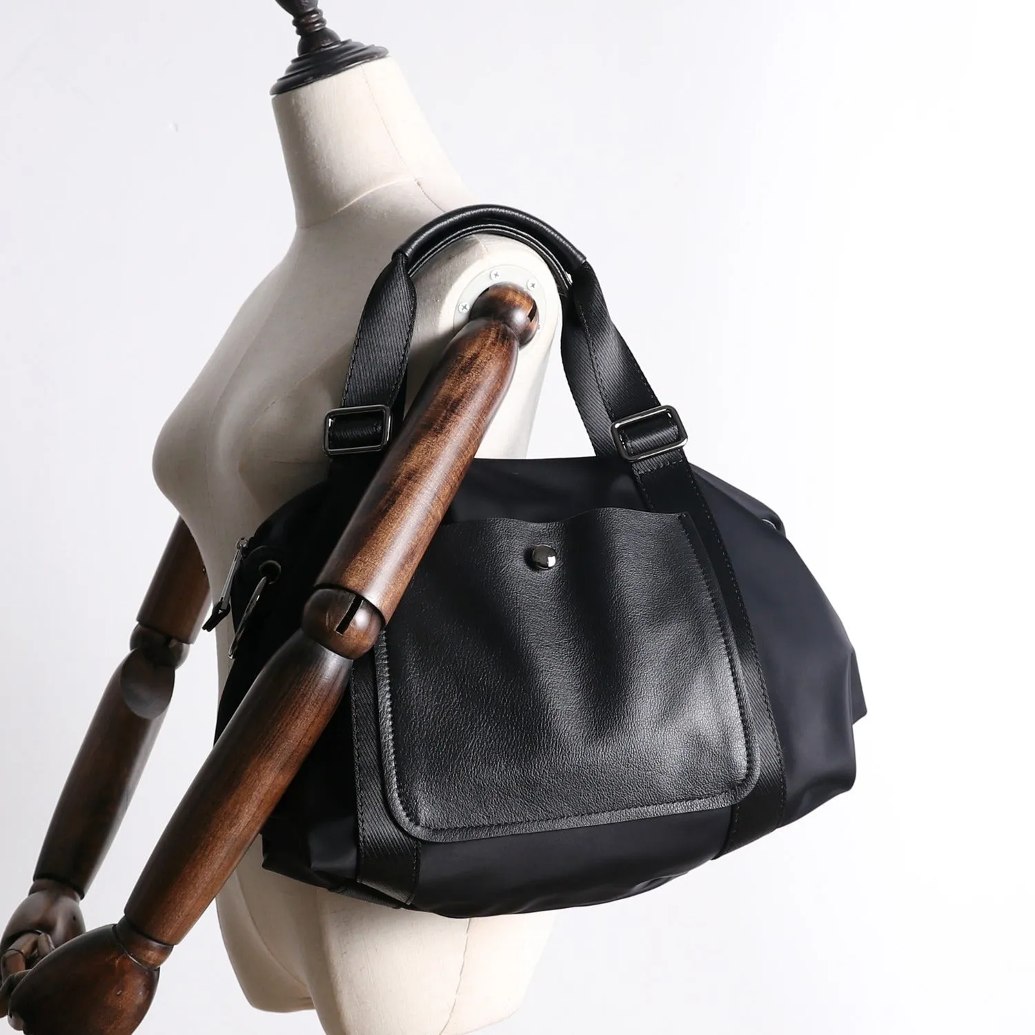 Nylon Leather Handbag Purse Womens Black Nylon Shoulder Purse Nylon Work Crossbody Purse for Ladies