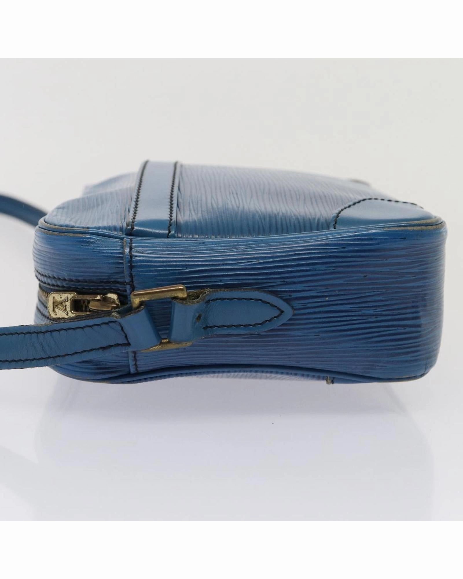 Pochette Epi Leather Shoulder Bag