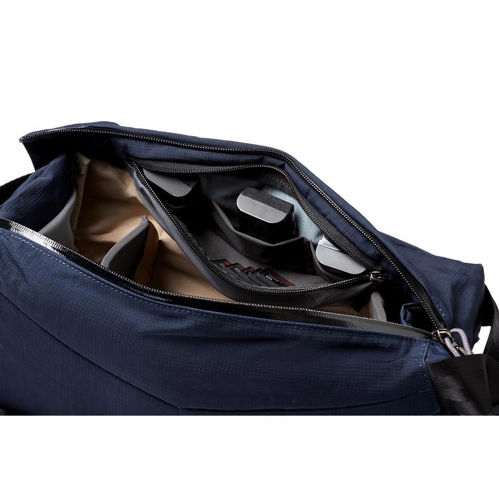 Venture Camera Sling 10L